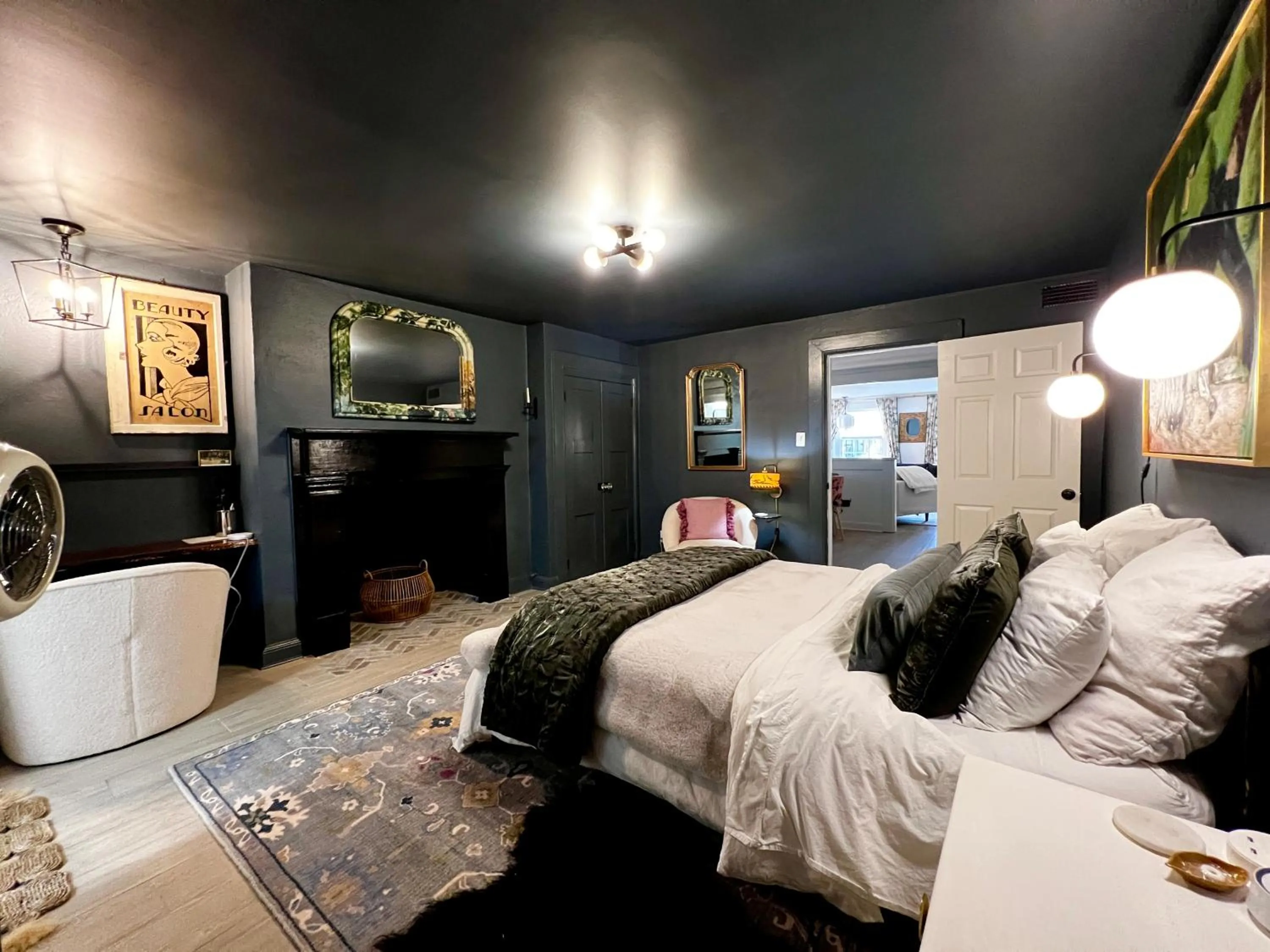 Bedroom, Bed in Be Our Gaston's A Walk in the Park