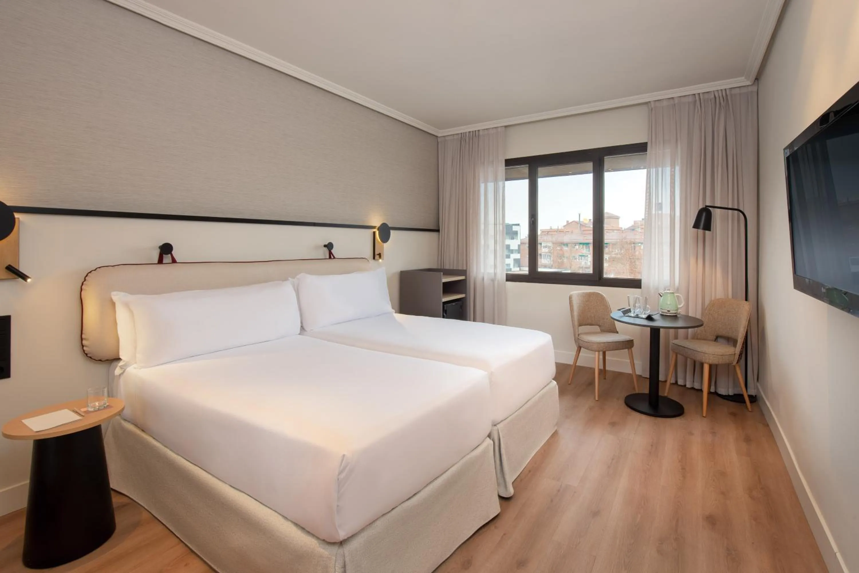 Bed in Hotel Madrid Alameda Aeropuerto, Affiliated by Meliá