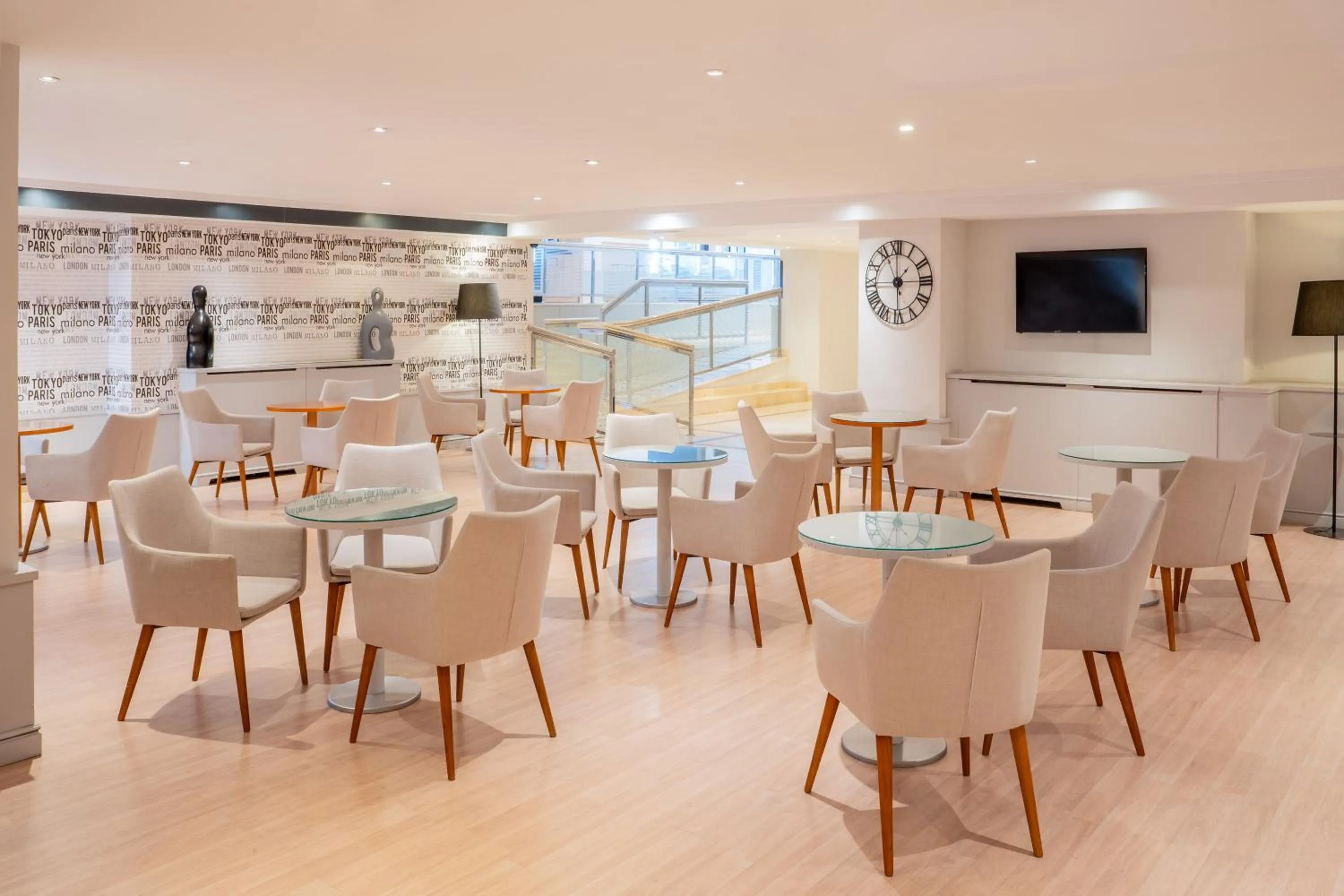 Restaurant/places to eat in Hotel Madrid Alameda Aeropuerto, Affiliated by Meliá