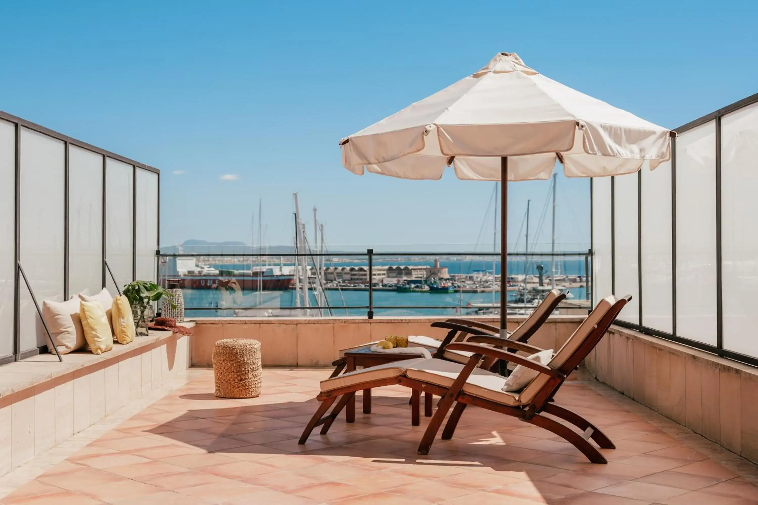 Red Level Mediterranean Supreme with Solarium in Hotel Victoria Gran Meliá Red Level Mediterranean Supreme with Solarium in Hotel Victoria Gran Meliá