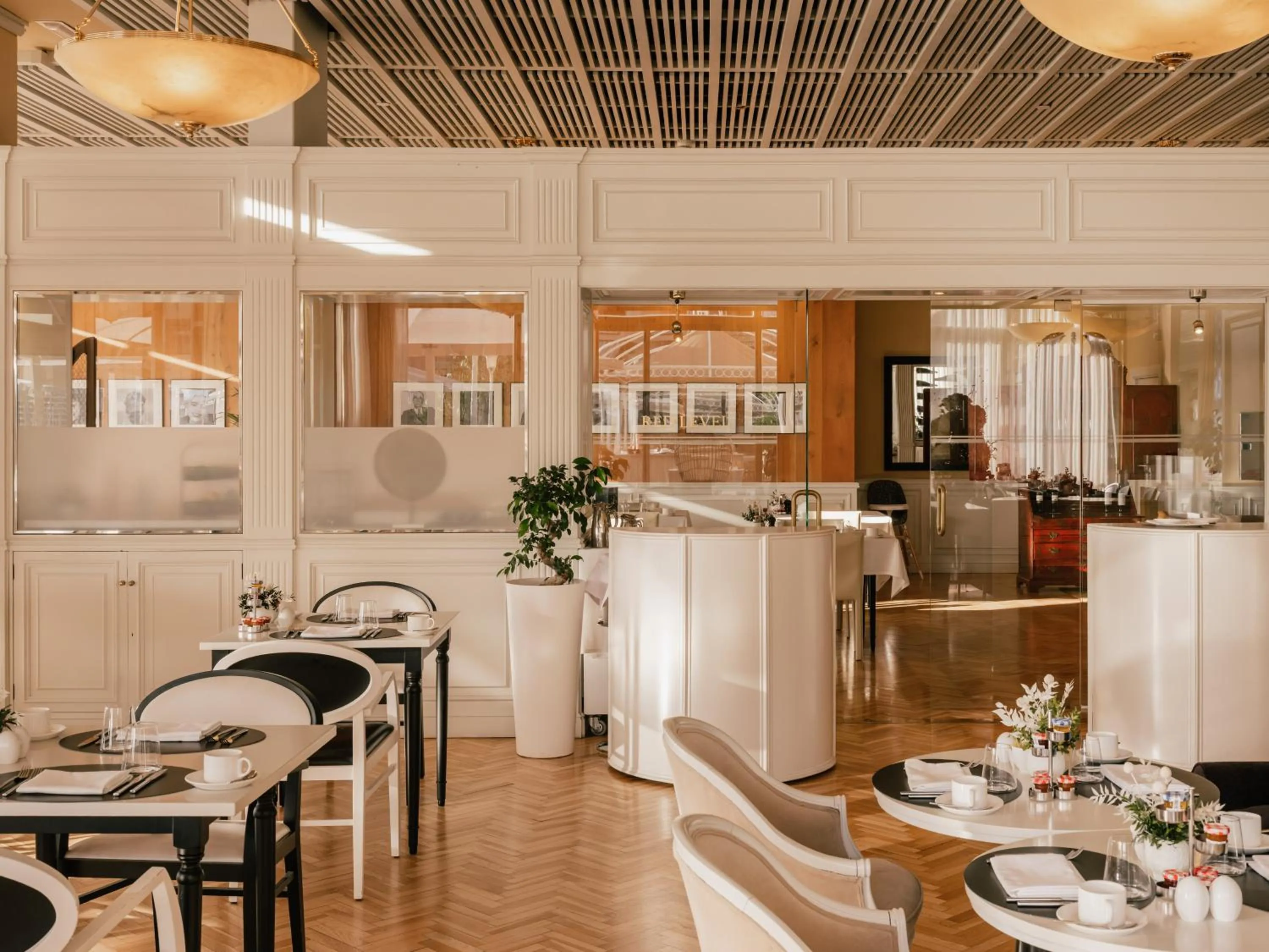 Restaurant/places to eat in Hotel Victoria Gran Meliá