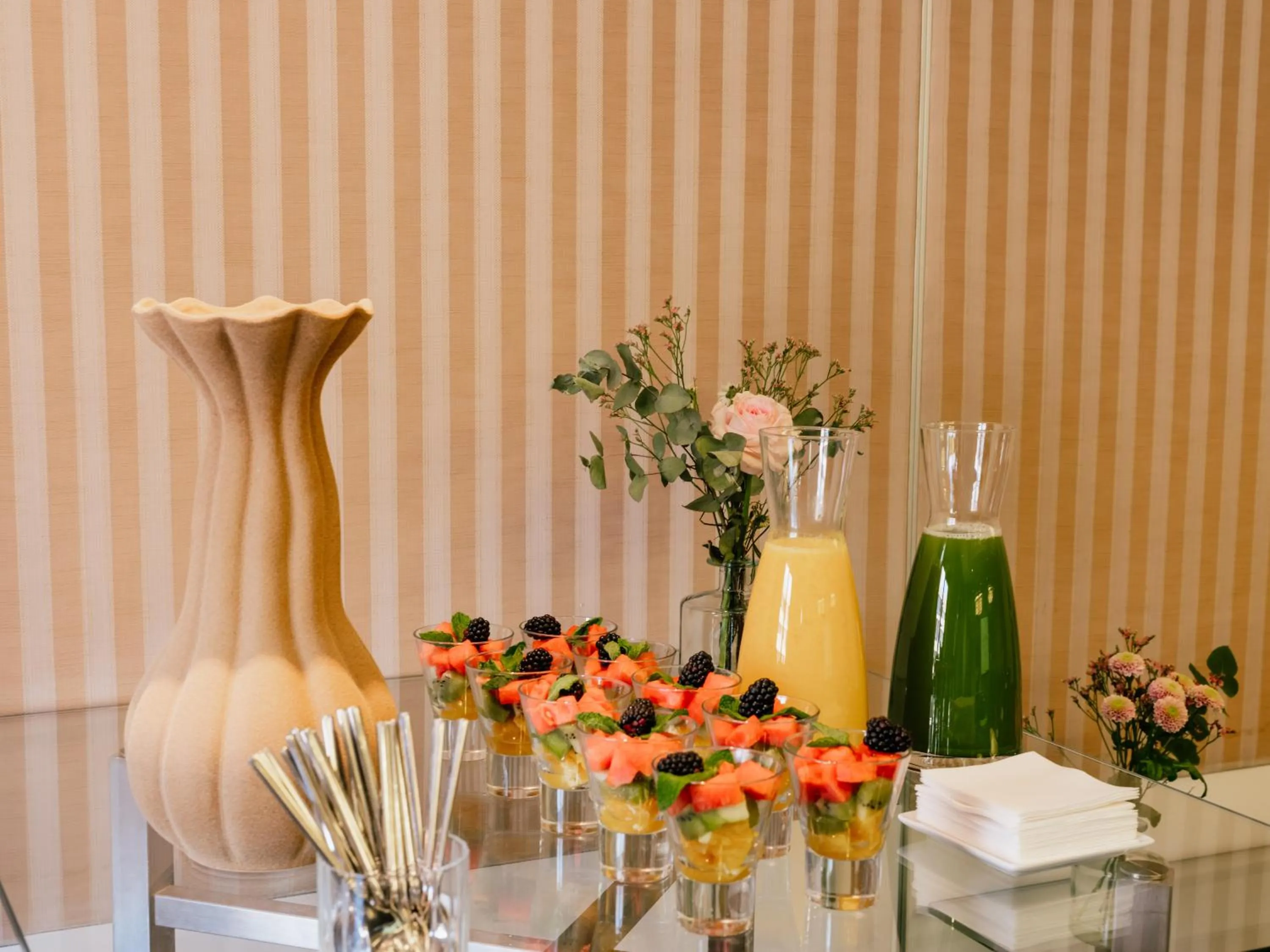 Food and drinks in Hotel Victoria Gran Meliá