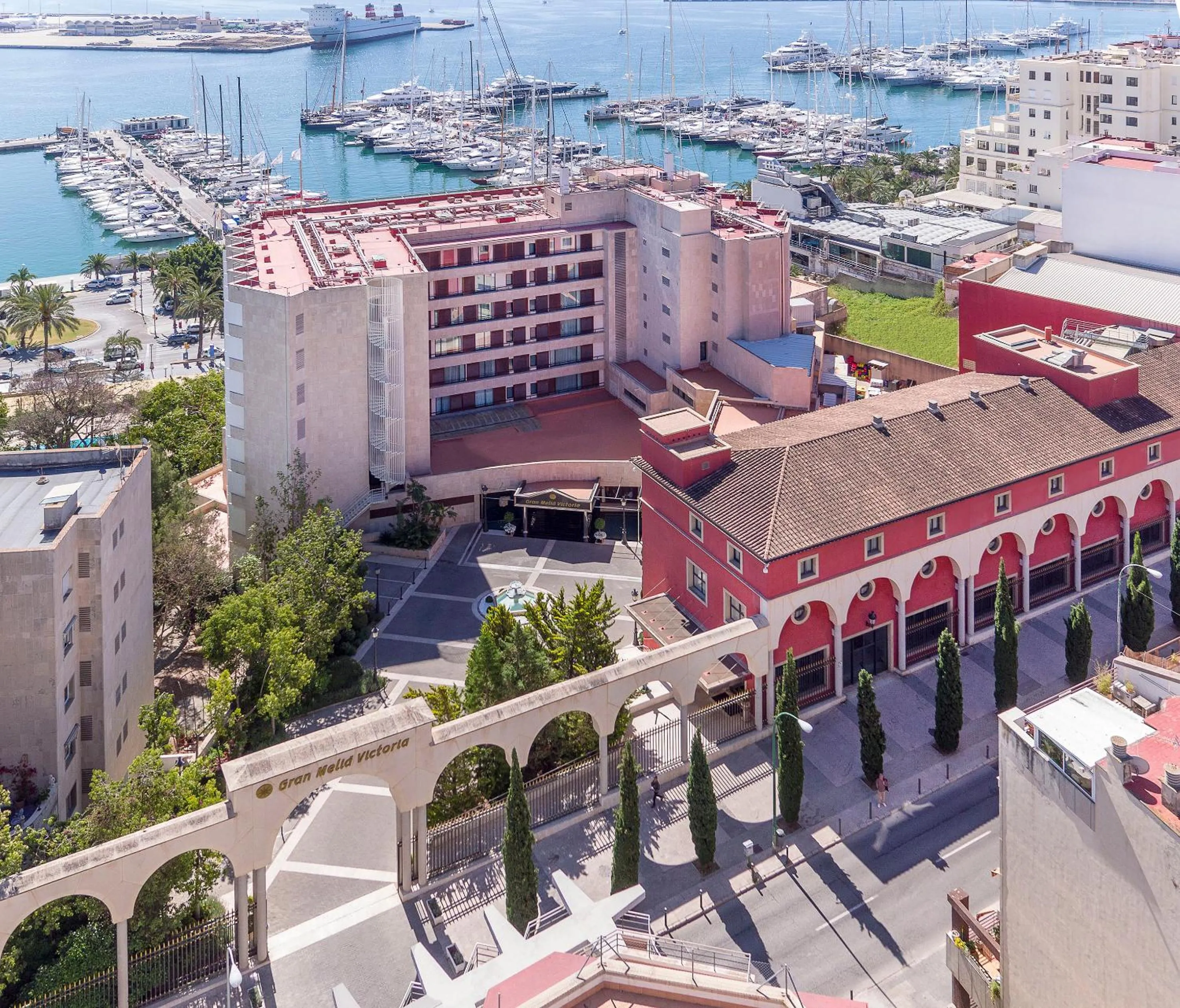 Property building in Hotel Victoria Gran Meliá