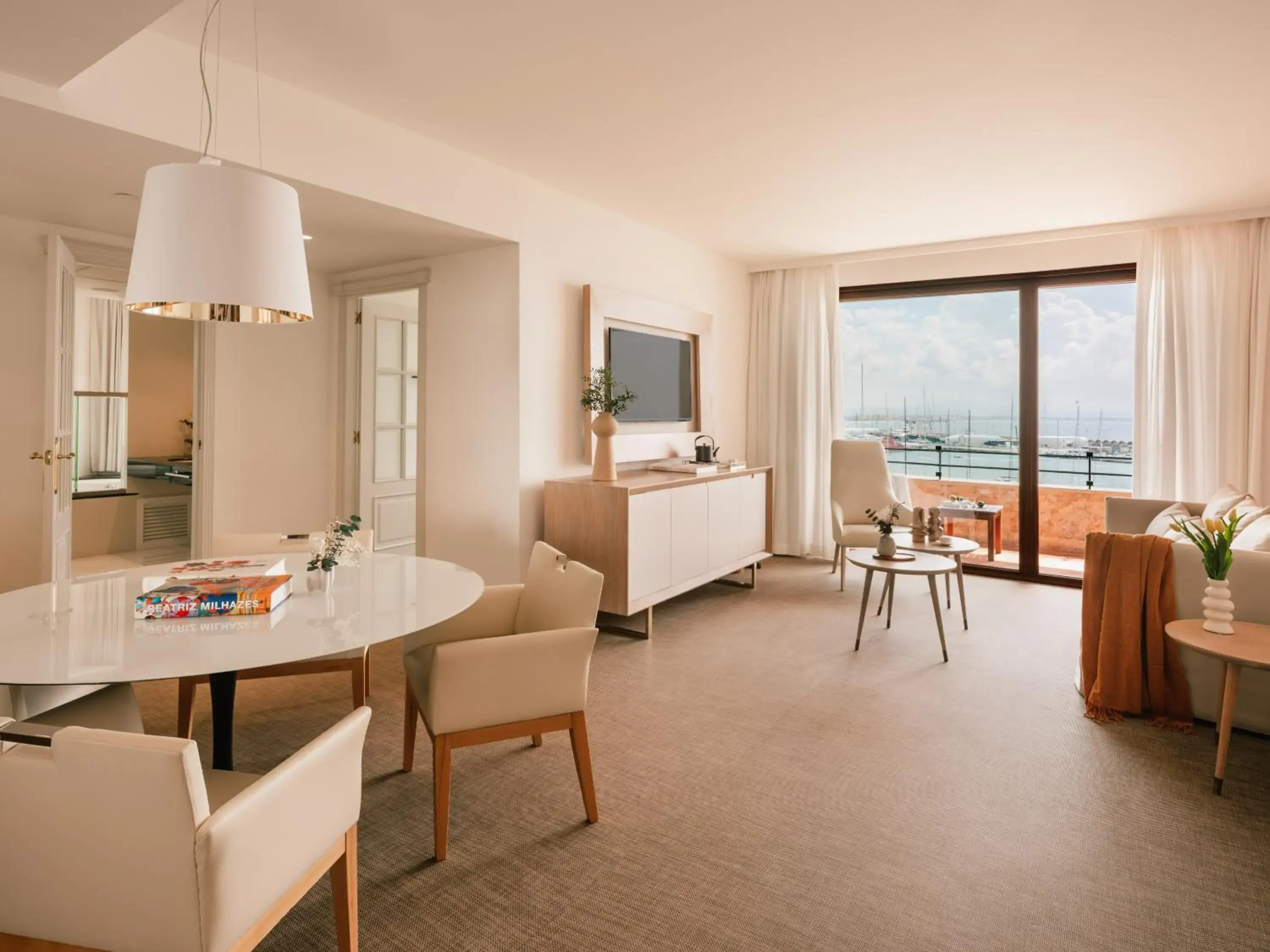 Red Level Presidential Suite with Sea and Cathedral View in Hotel Victoria Gran Meliá Red Level Presidential Suite with Sea and Cathedral View in Hotel Victoria Gran Meliá