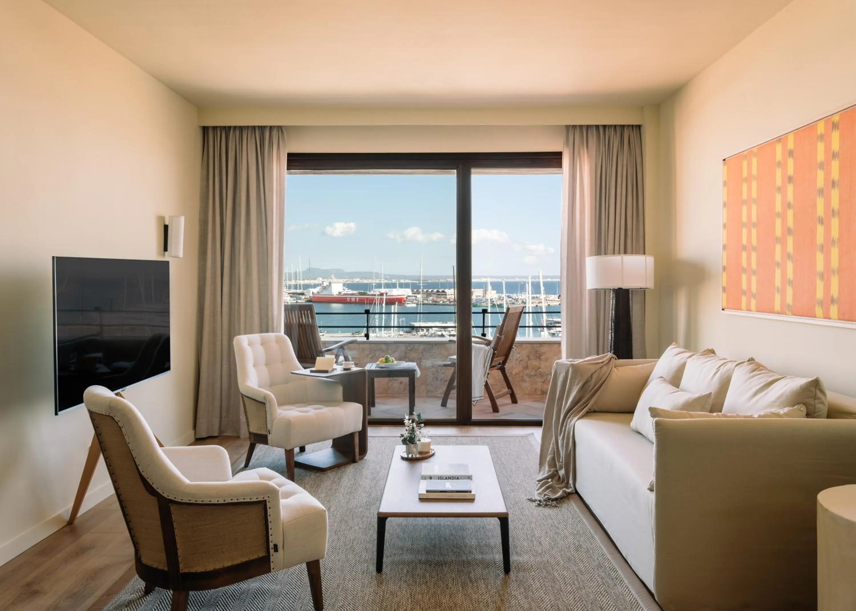 TV and multimedia in Hotel Victoria Gran Meliá