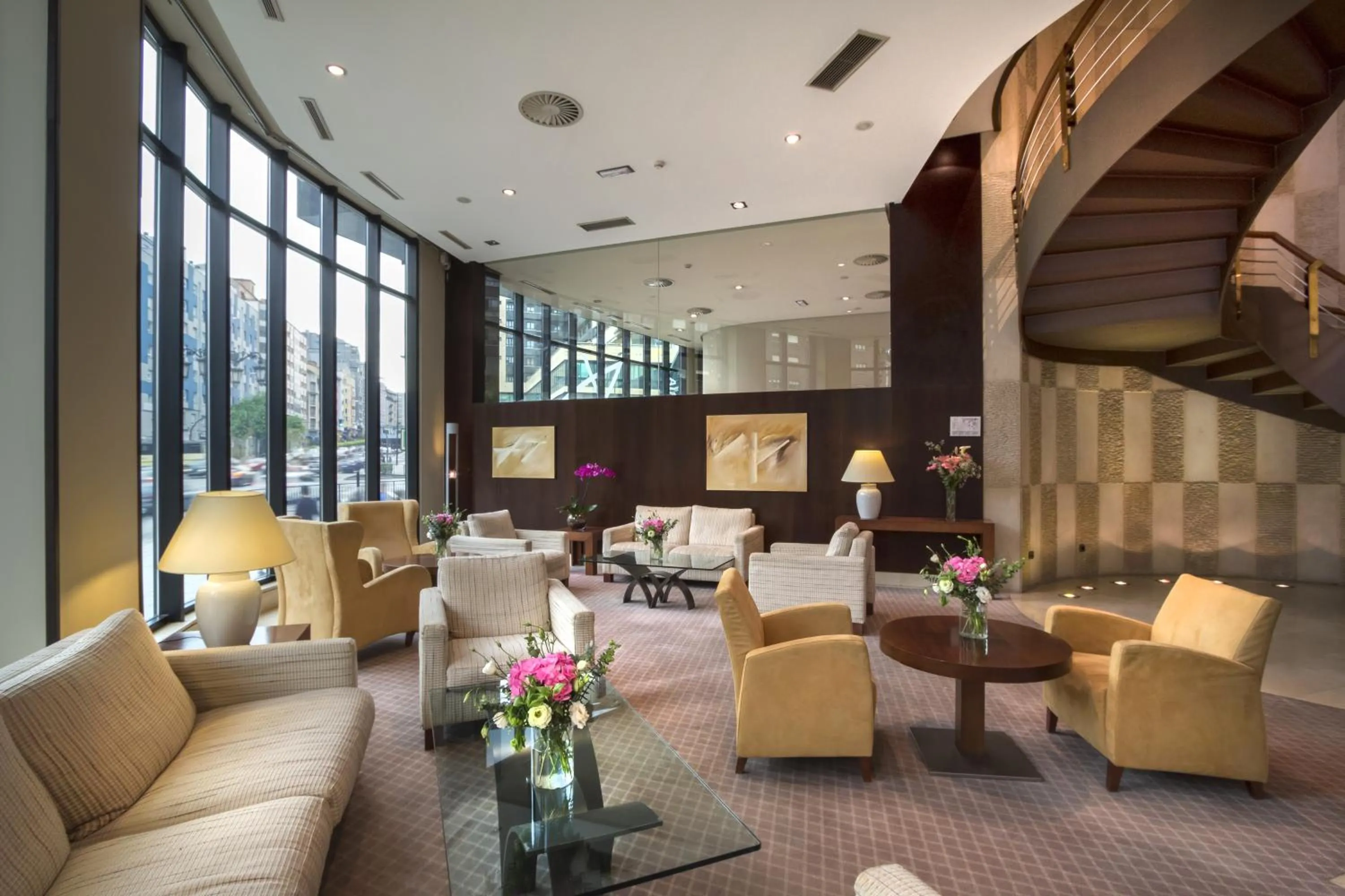 Communal lounge/ TV room in Exe Oviedo Centro