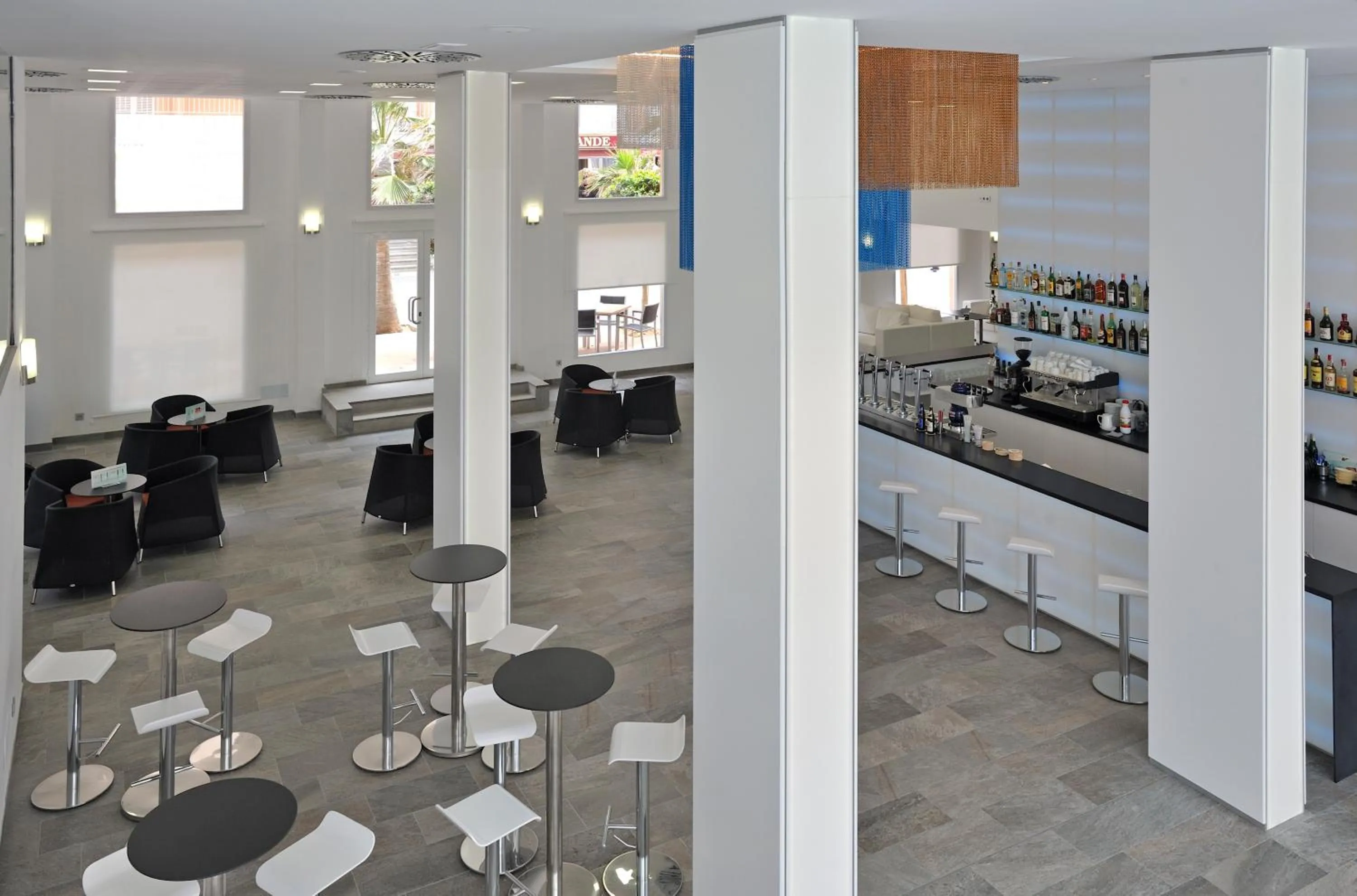 Restaurant/places to eat in Hotel Hispania