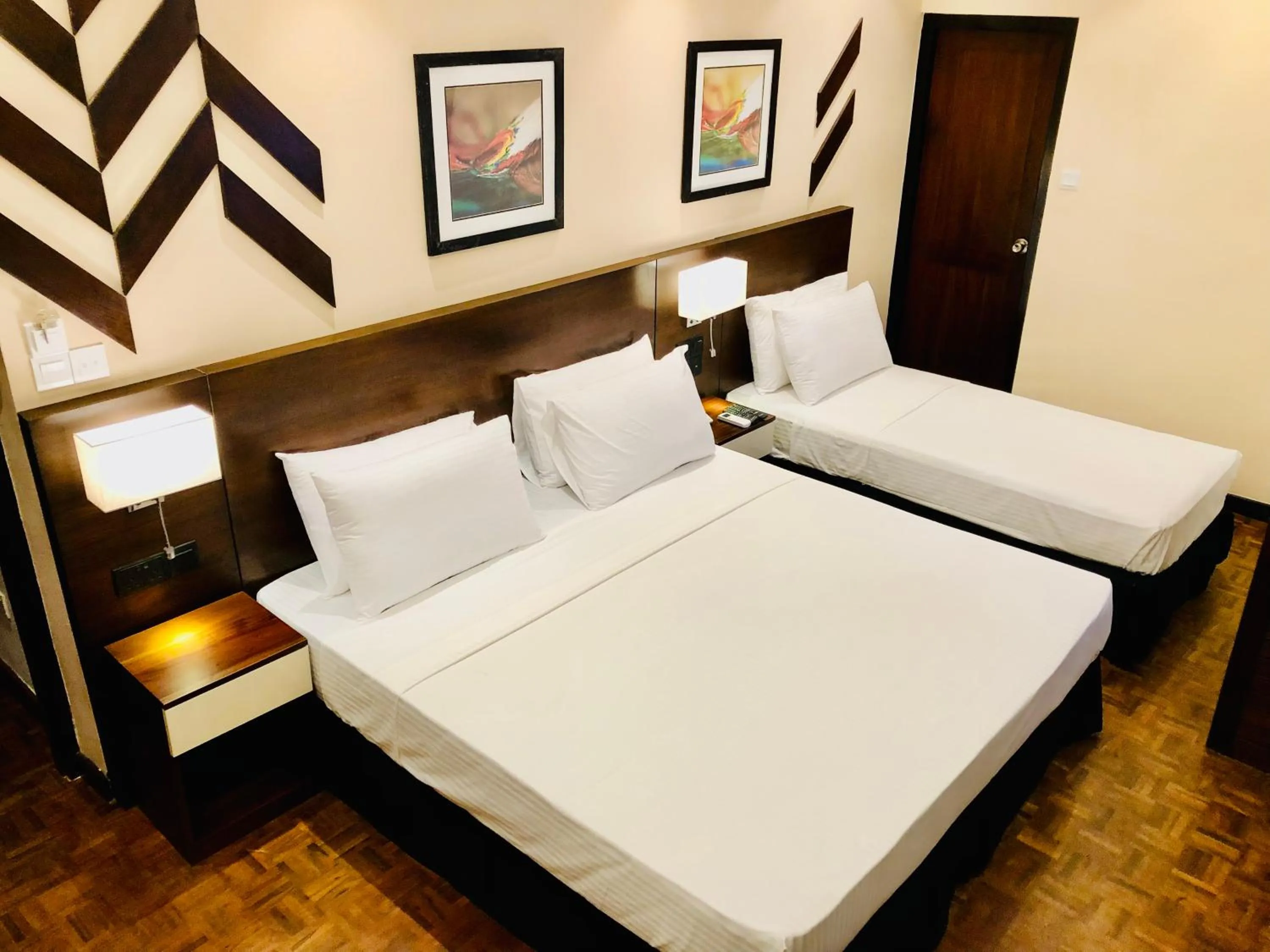 Bed in Tropic Inn - Mount Lavinia