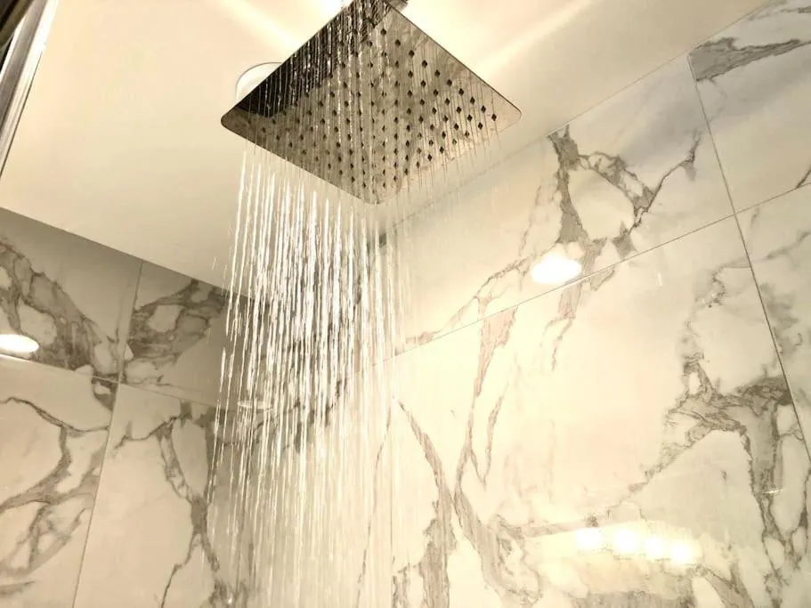 Shower in Seagull Studio Vacation Suite