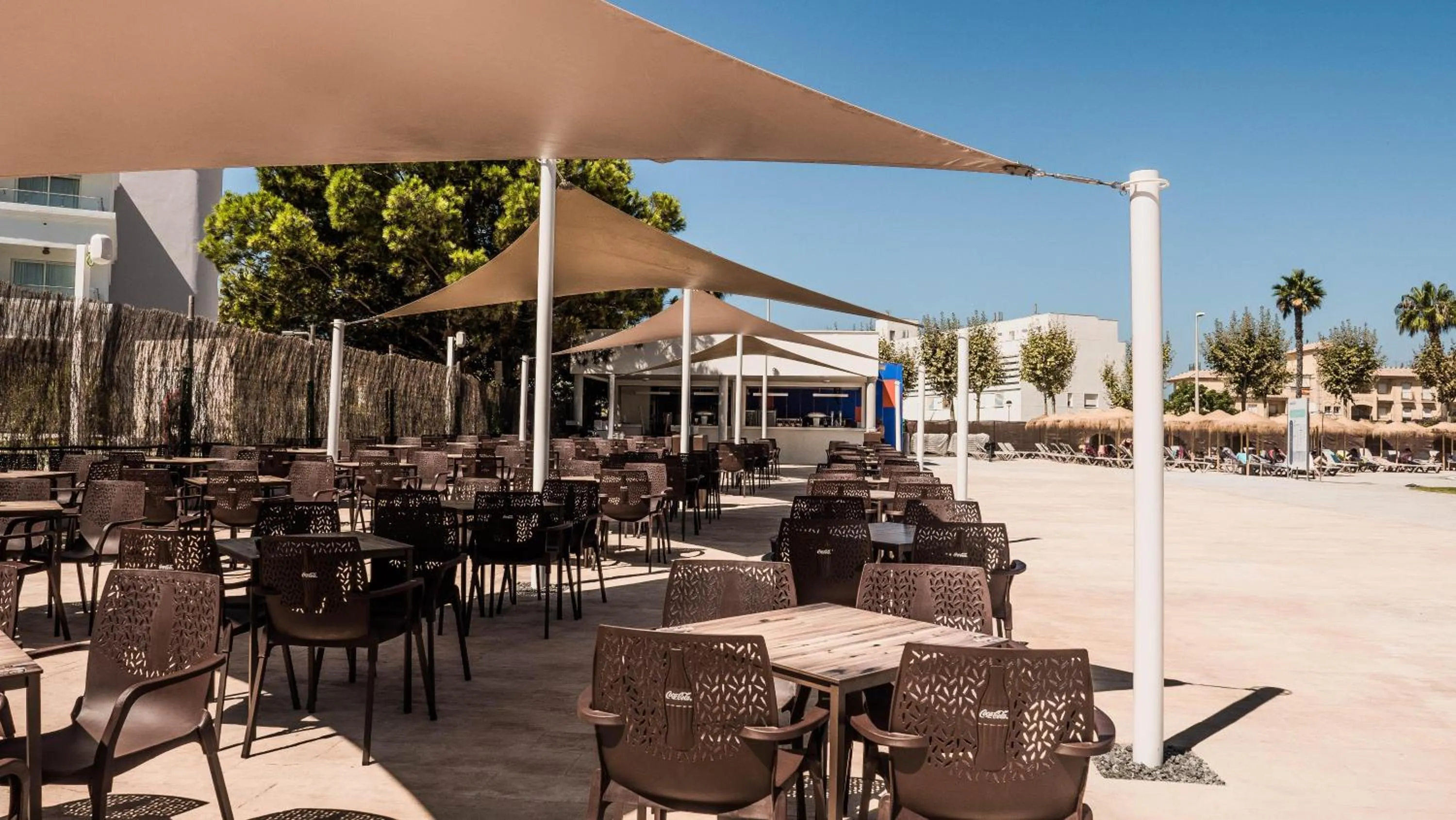 Lounge or bar in ALEGRIA Costa Ballena Aquafun