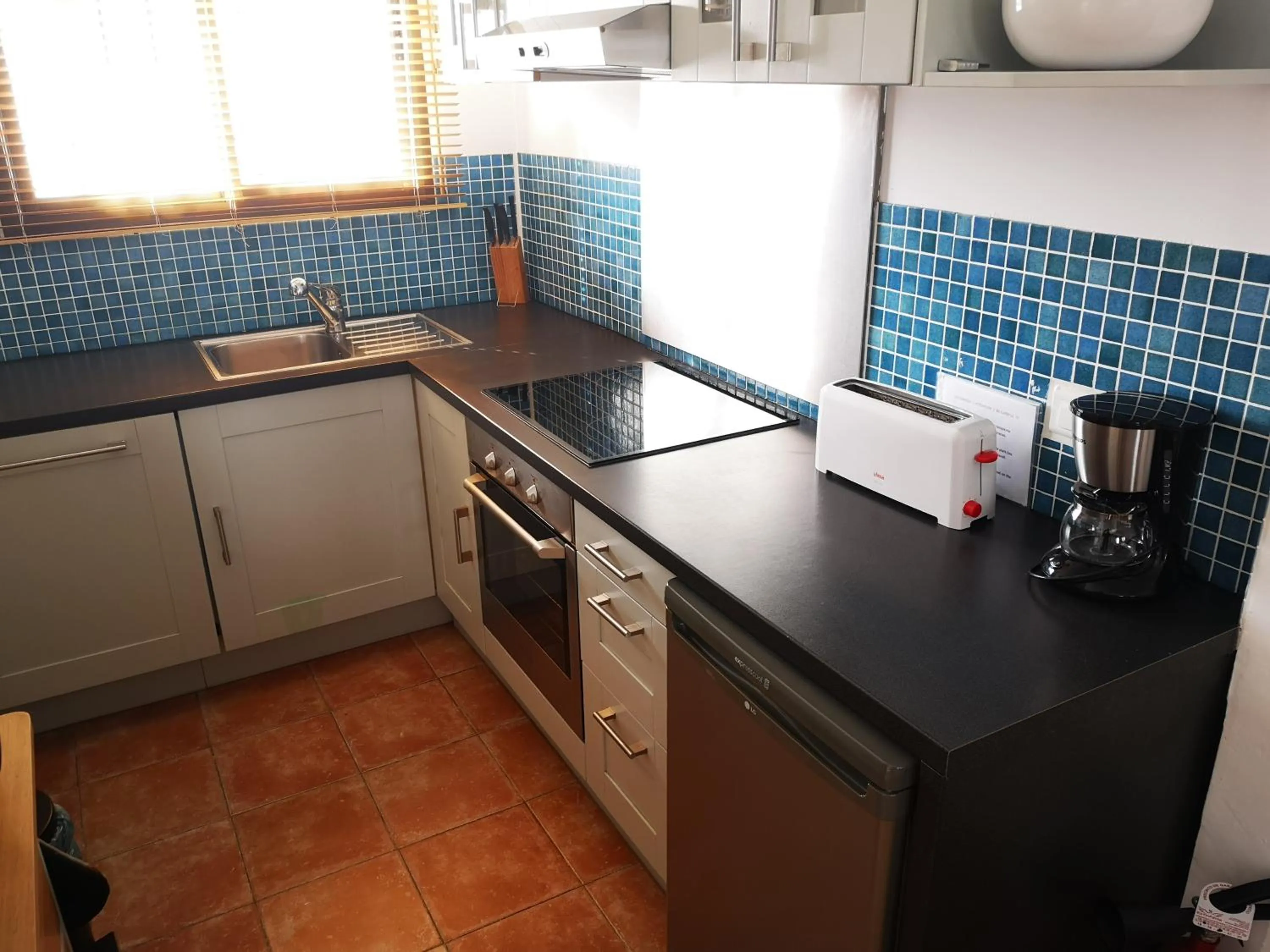 Kitchen or kitchenette in El Capistrano