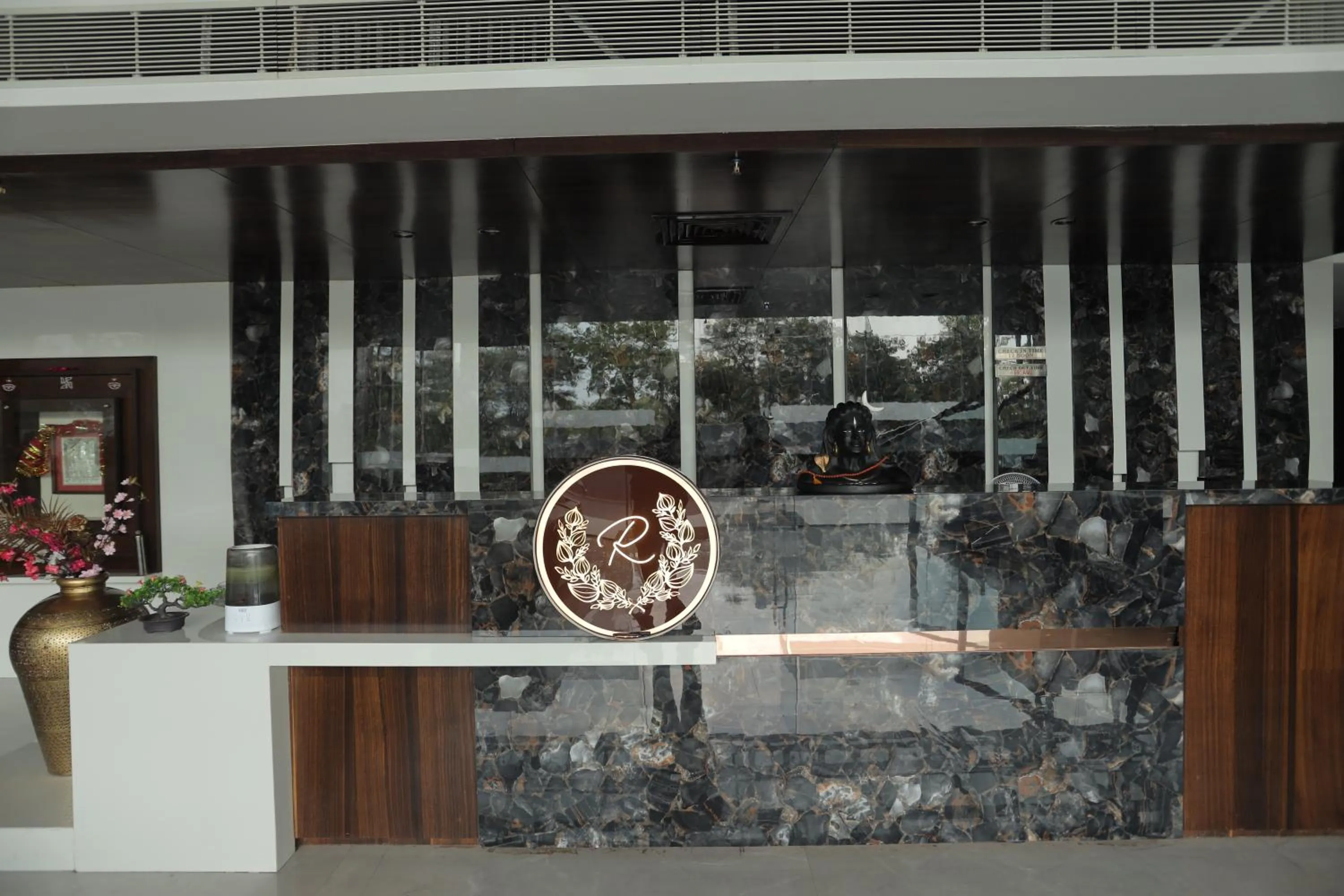 Lobby or reception in Ratnapriya hotel and resort