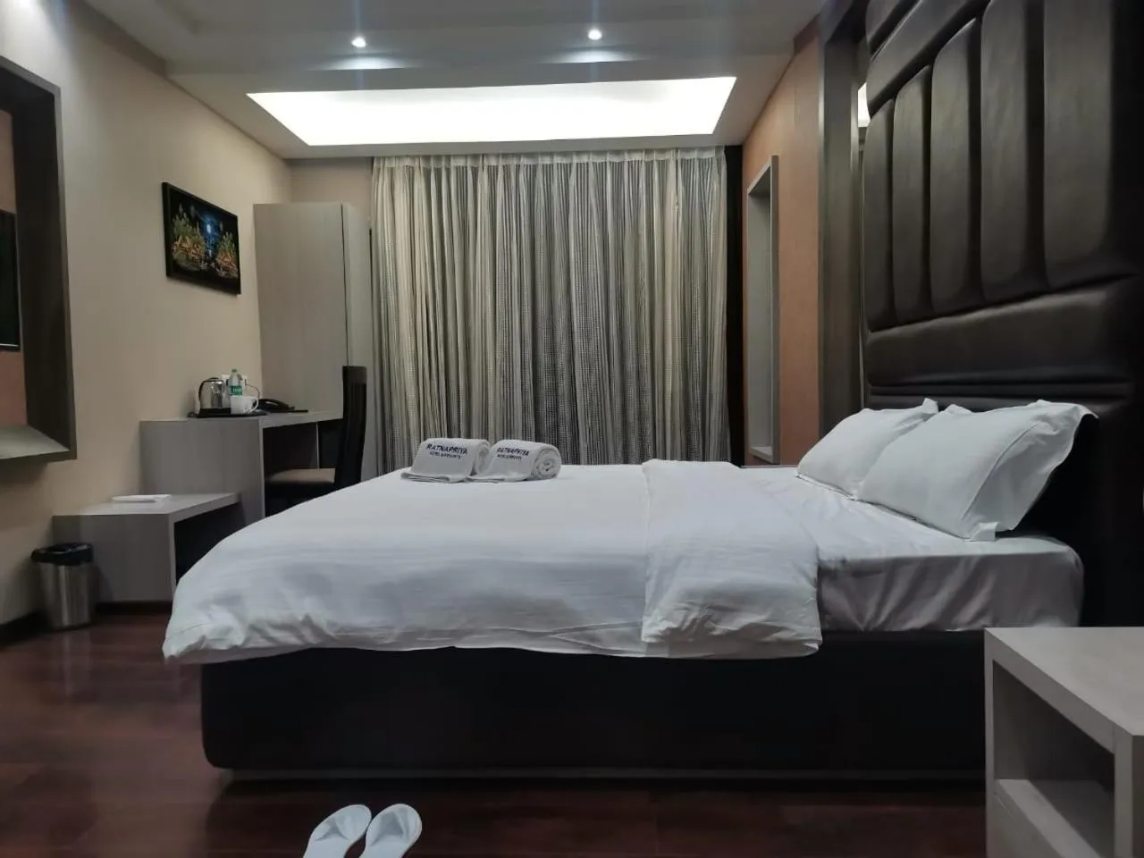 Bed in Ratnapriya hotel and resort