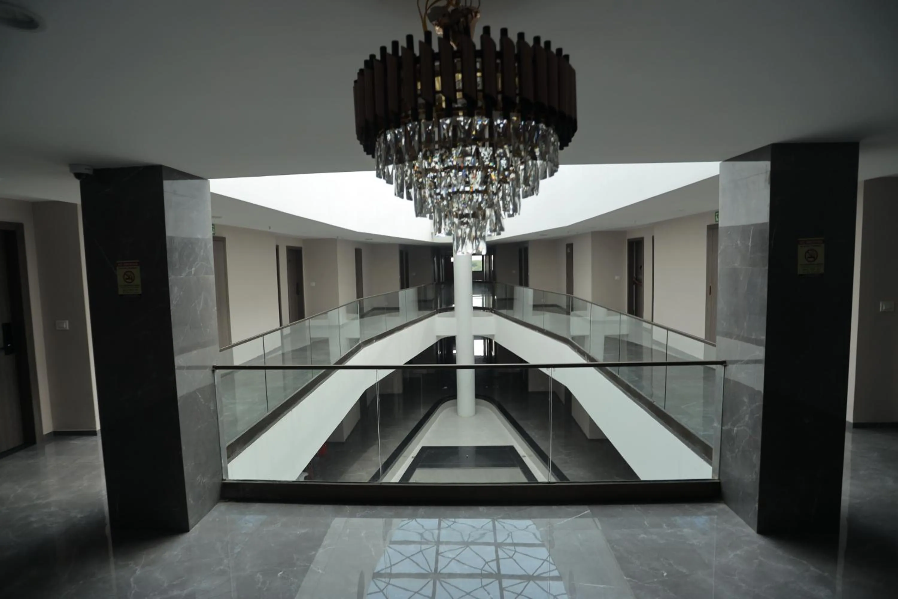 elevator in Ratnapriya hotel and resort