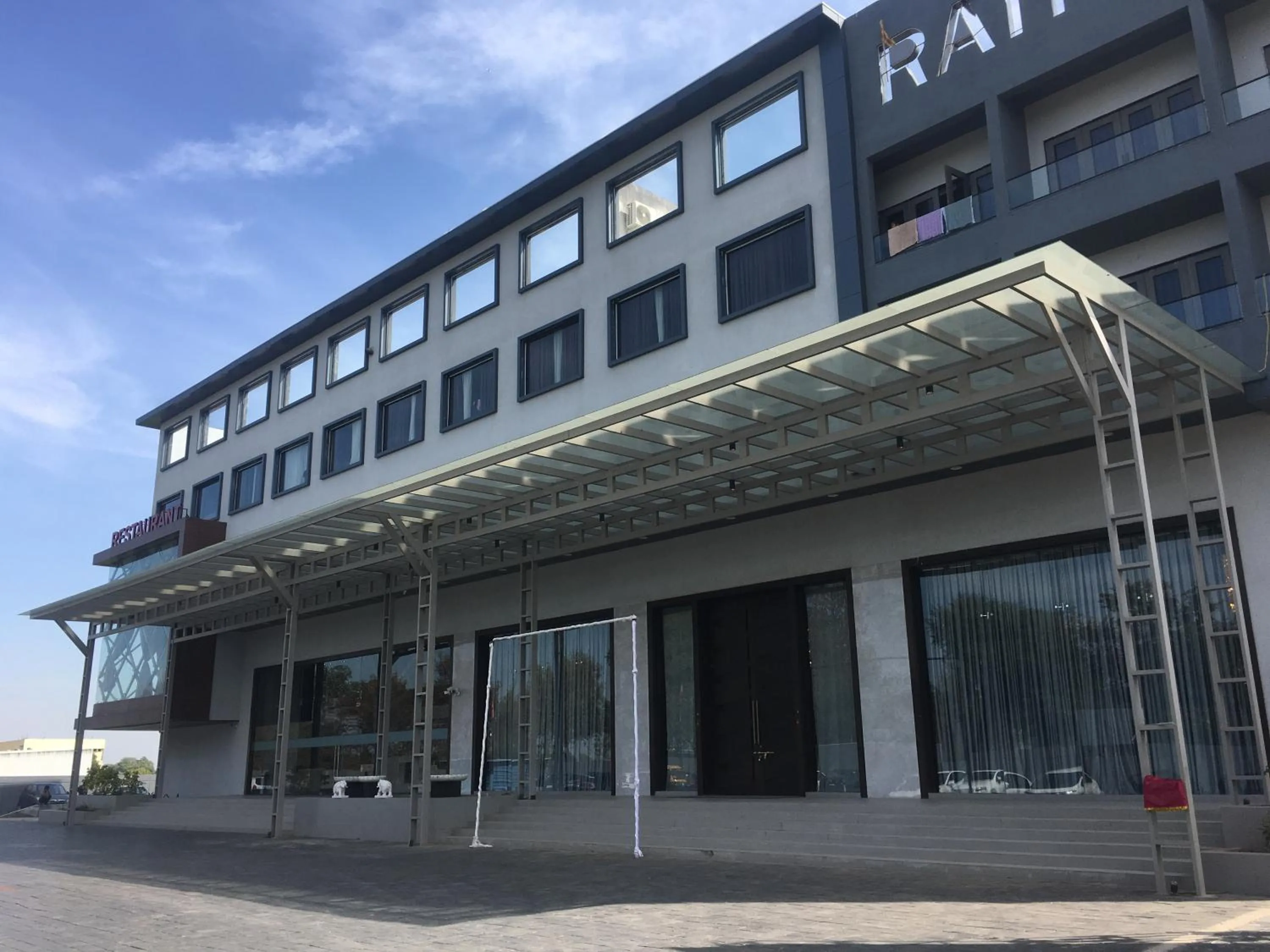 Property building in Ratnapriya hotel and resort