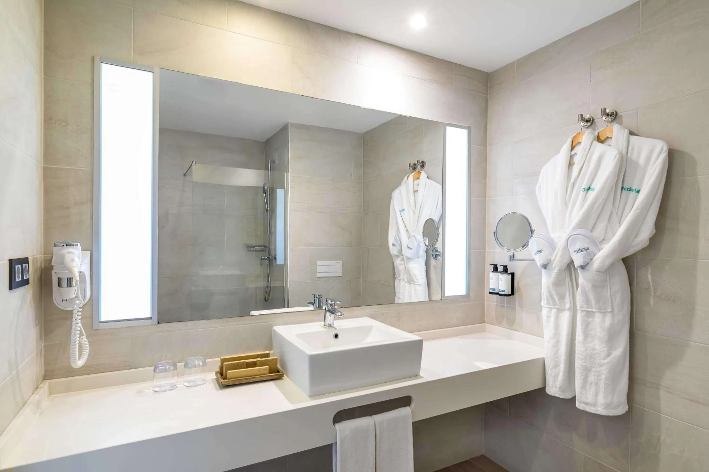 Bathroom in Occidental Fuengirola