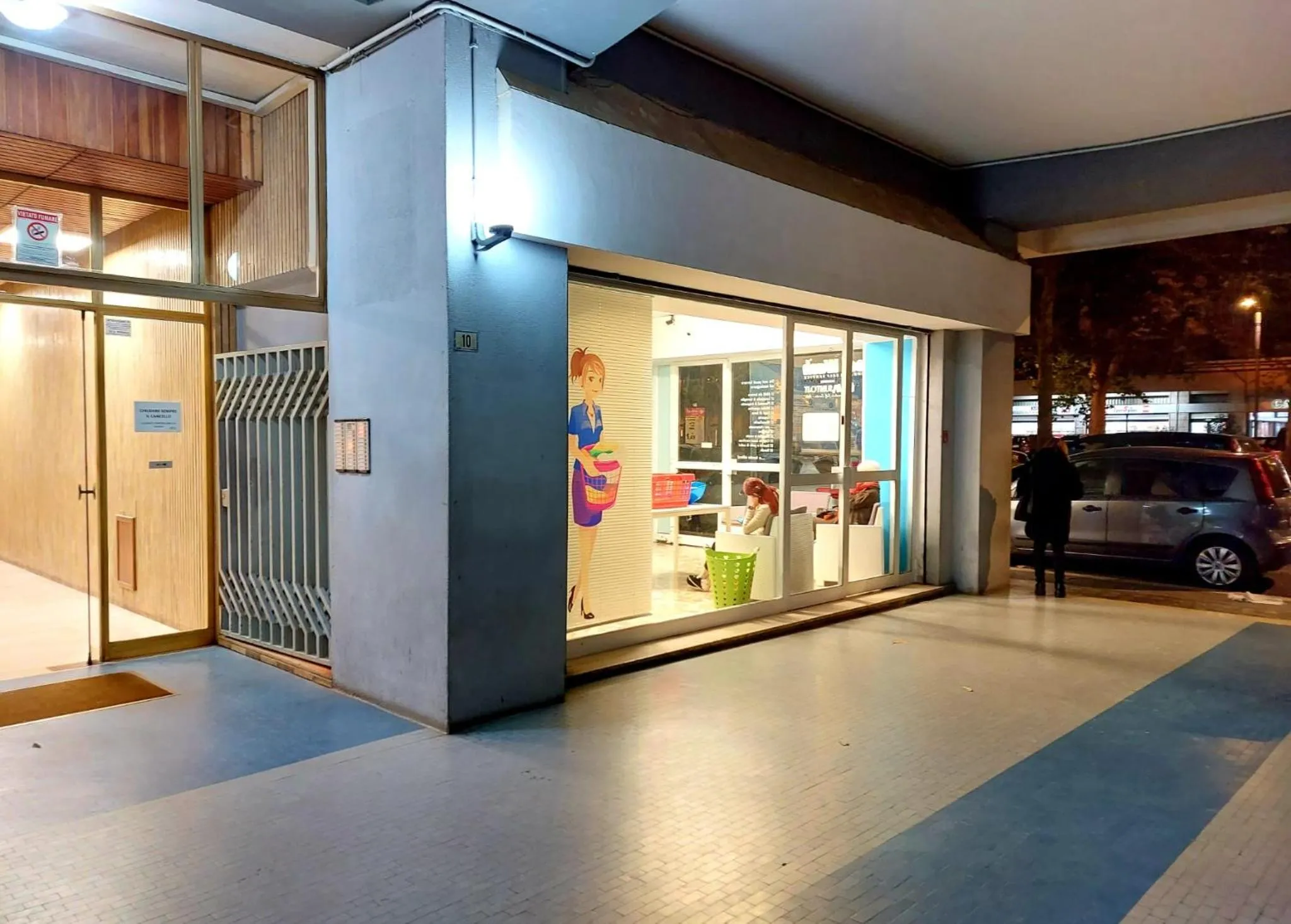 Property building in Appartamento CasaZeta luminoso e centralissimo