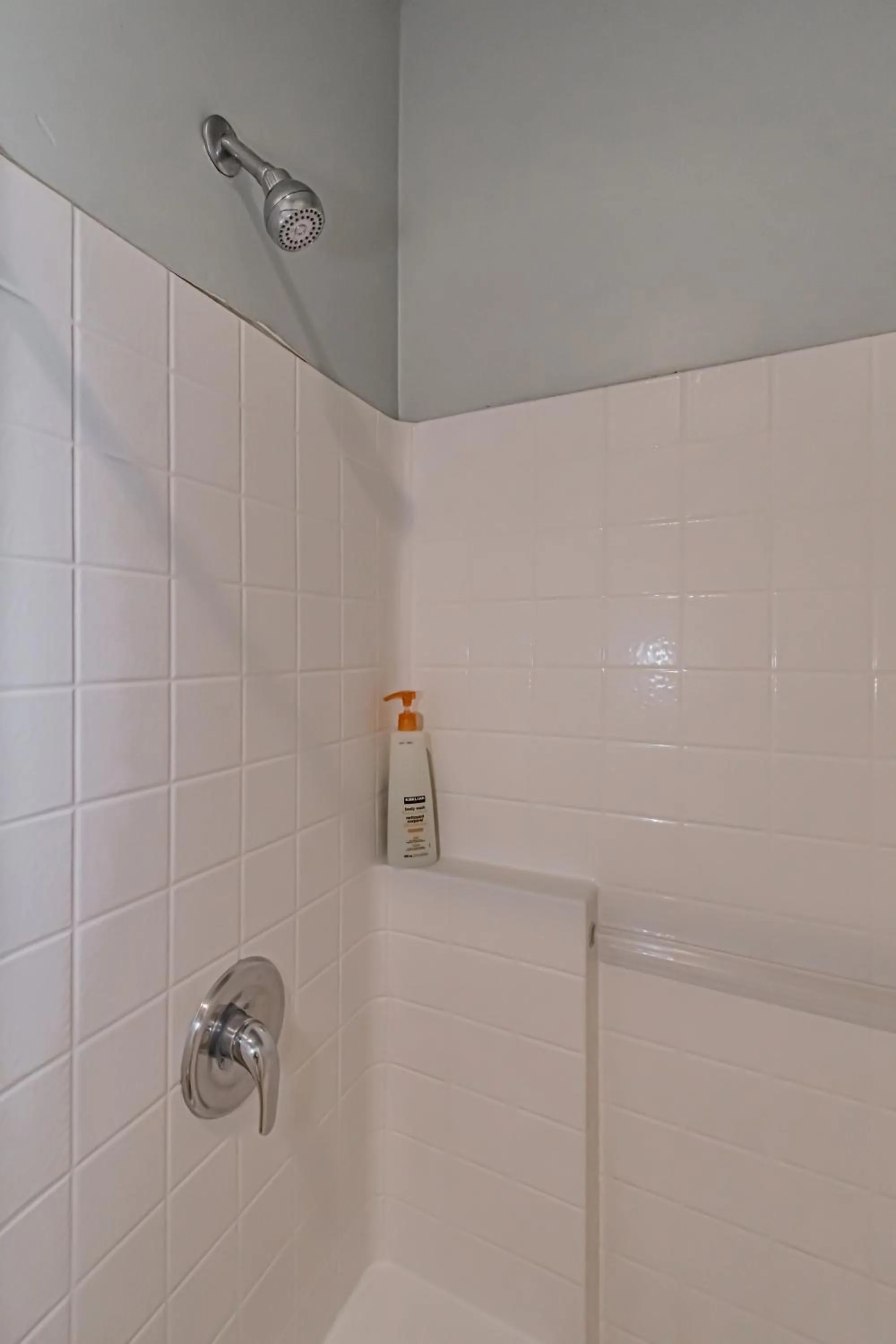 Shower in Bringham's Mill Apartments Perfect for Groups Full Kitchen Gym and Free Parking
