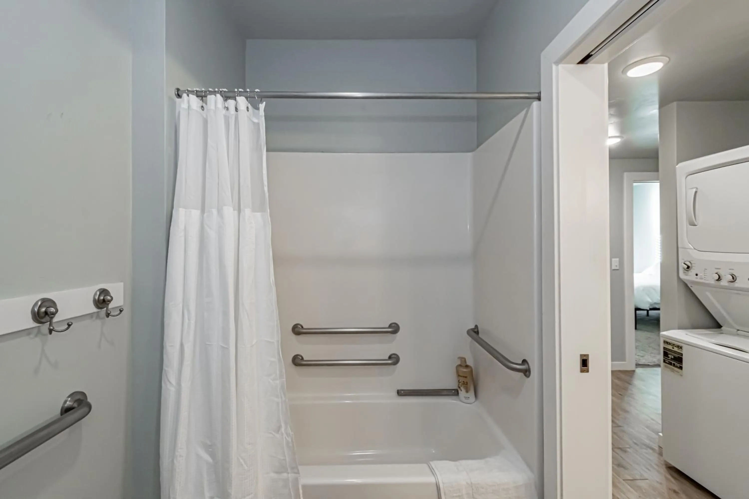 Bathroom in Bringham's Mill Apartments Perfect for Groups Full Kitchen Gym and Free Parking