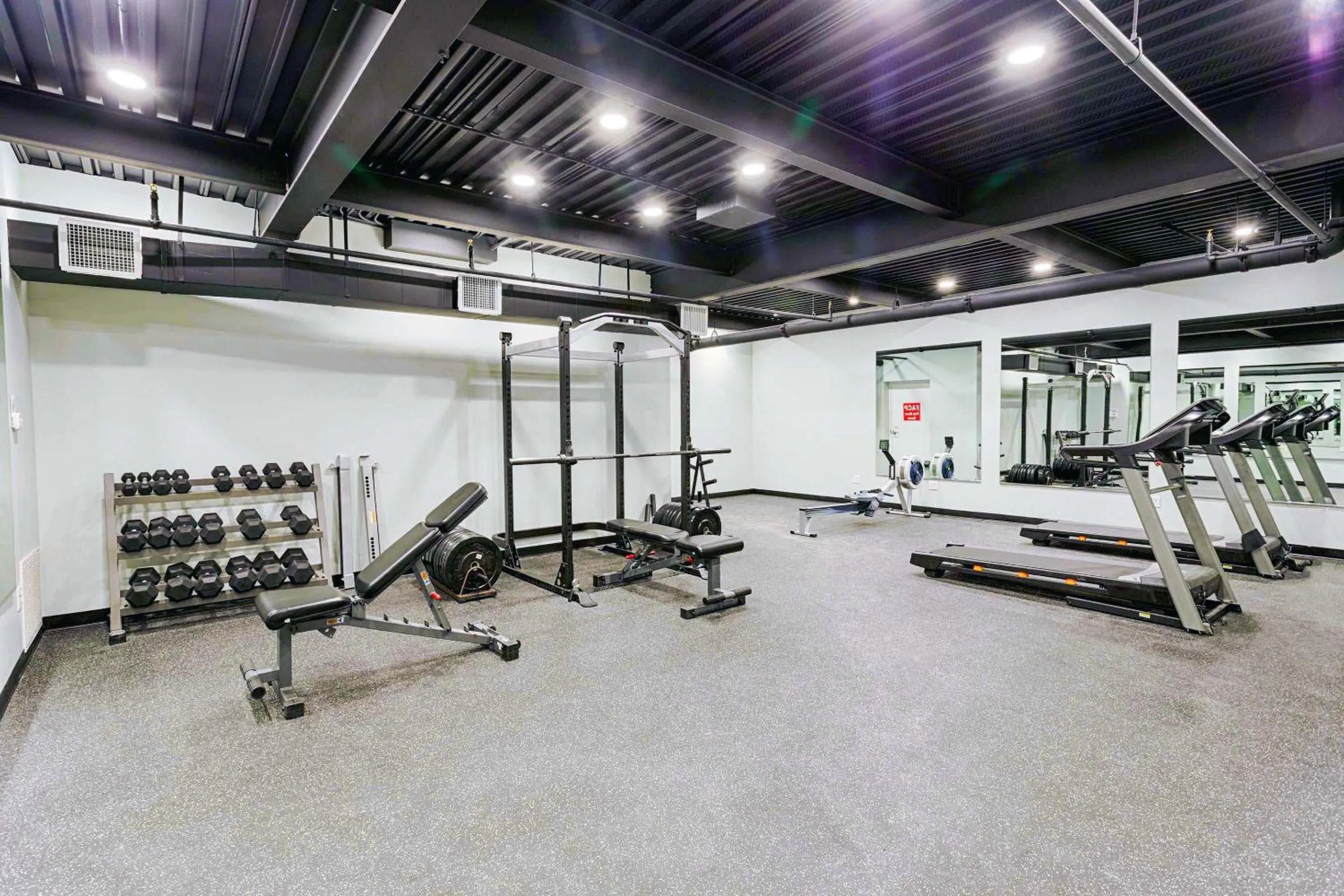 Fitness centre/facilities in Bringham's Mill Apartments Perfect for Groups Full Kitchen Gym and Free Parking