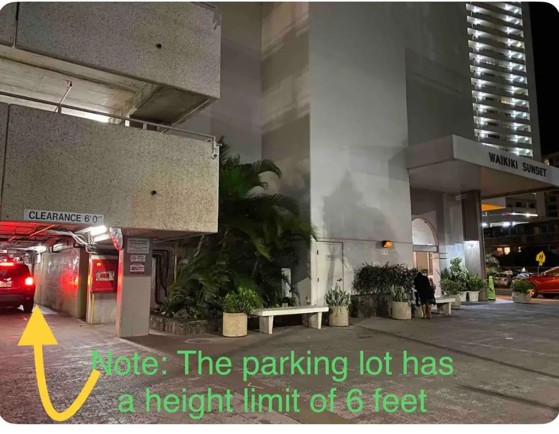 Newly renovated luxury, modern style Waikiki Sunset Hotel Ocean view Freeparking