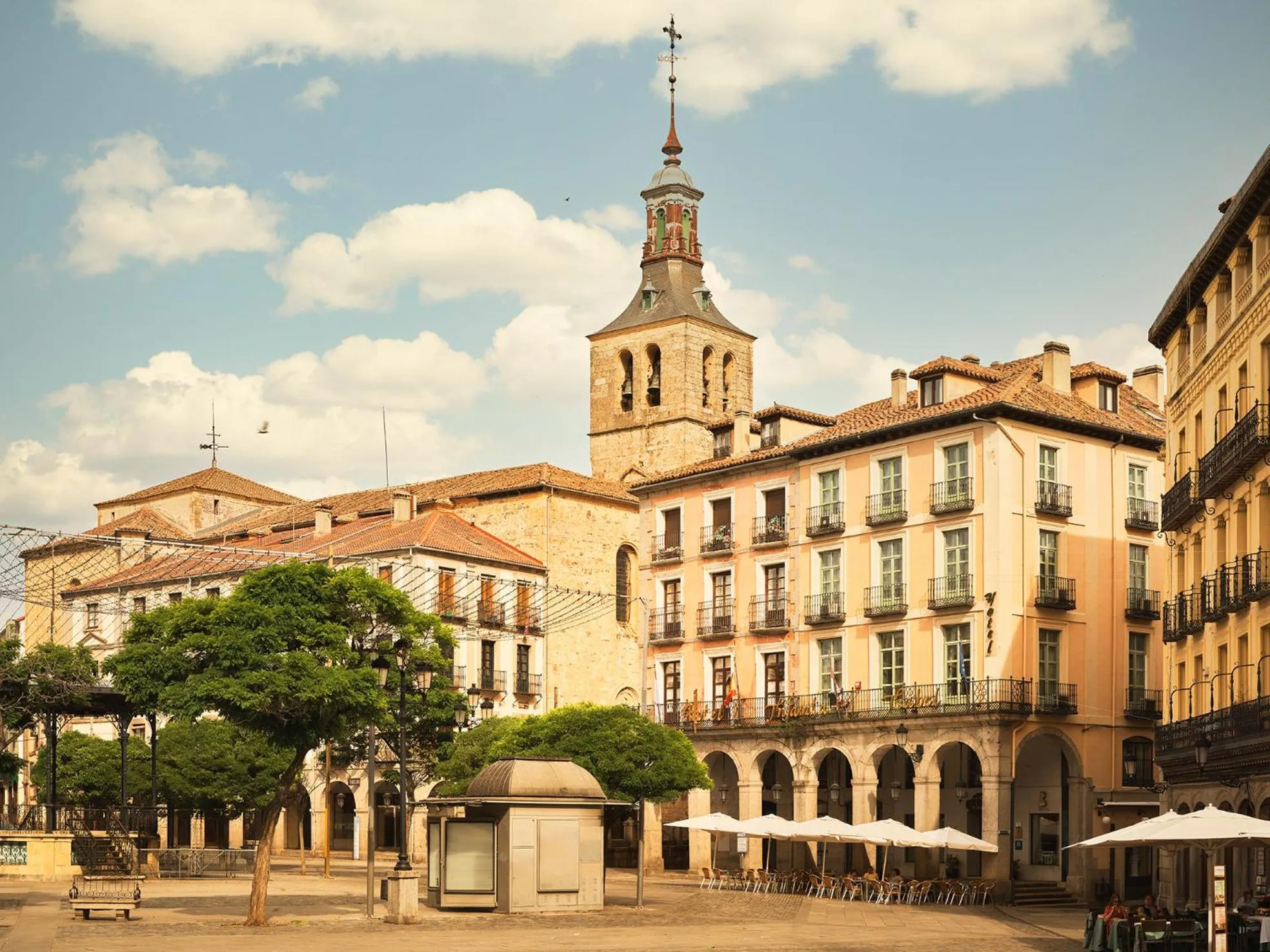 Property building in Hotel Infanta Isabel by Recordis Hotels