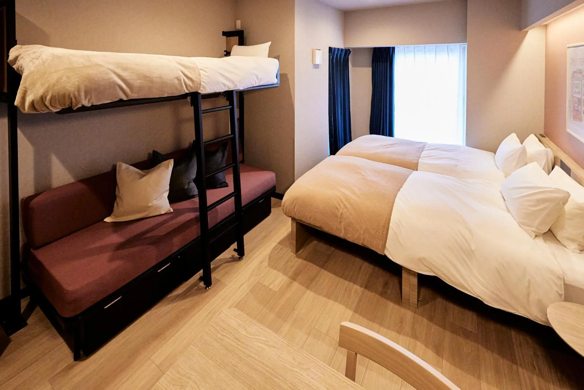 Bedroom, Bed in Section L Hatchobori