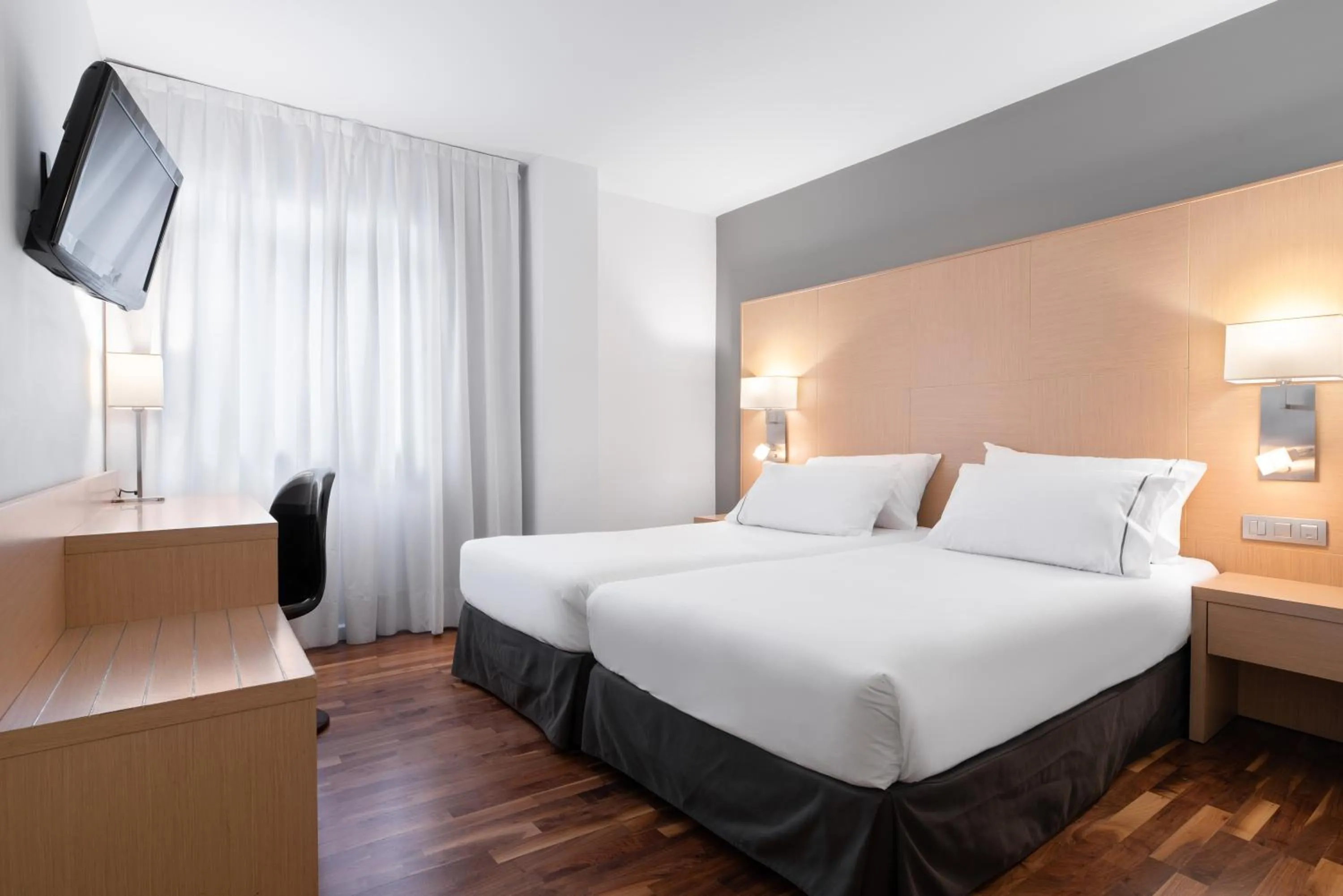 Bed in Eurostars Marqués de Vallejo