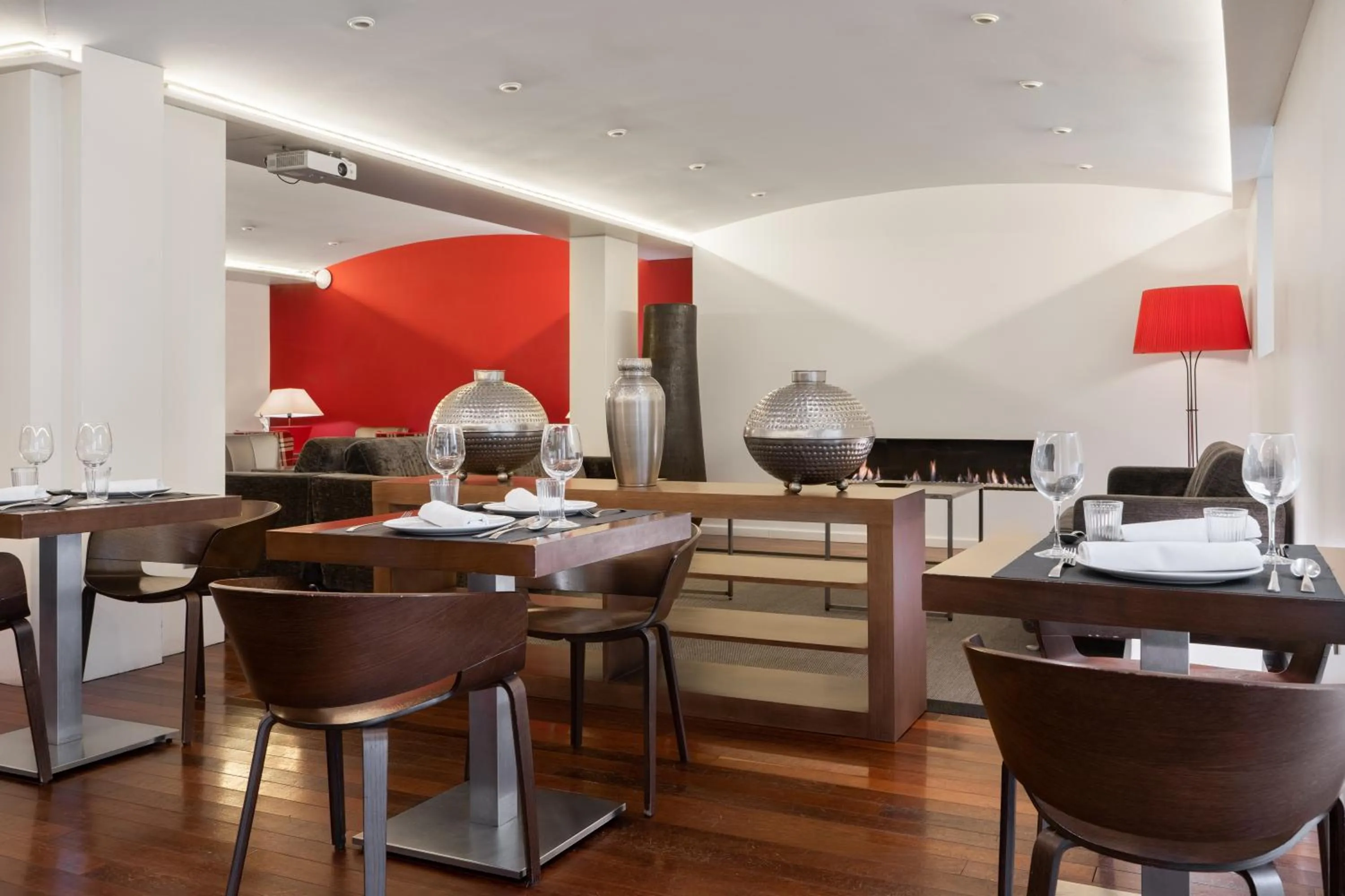 Restaurant/places to eat in Eurostars Marqués de Vallejo