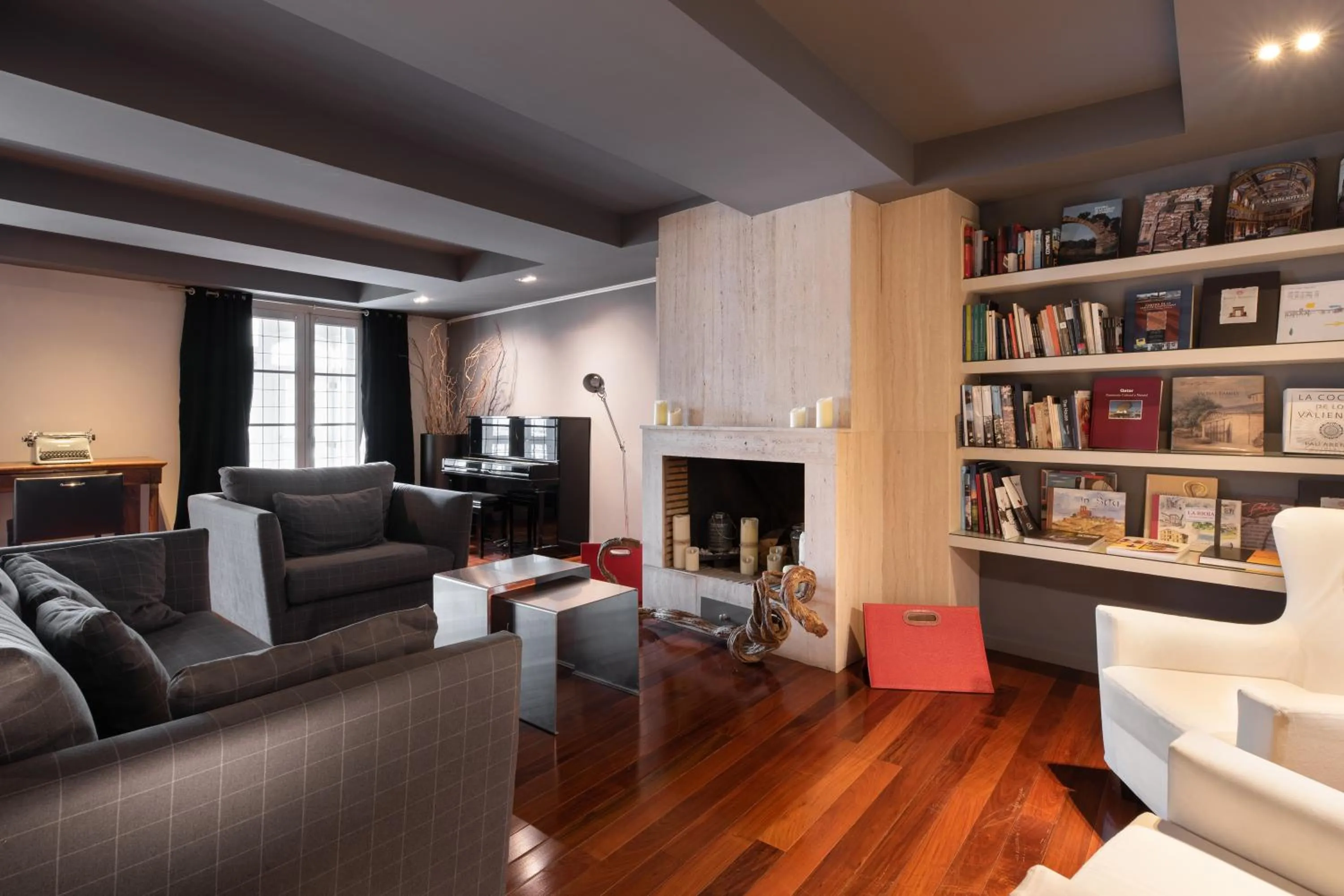 Living room in Eurostars Marqués de Vallejo