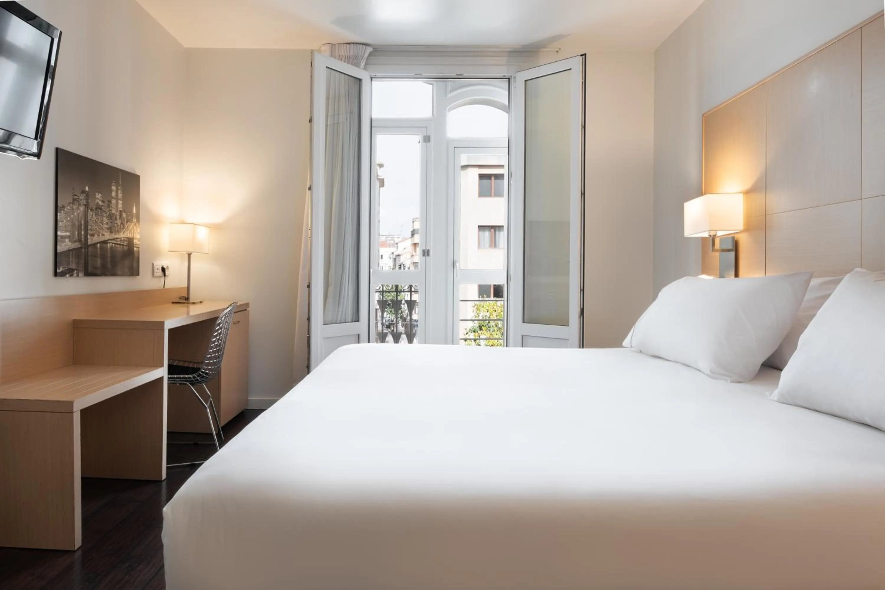 Bed in Eurostars Marqués de Vallejo