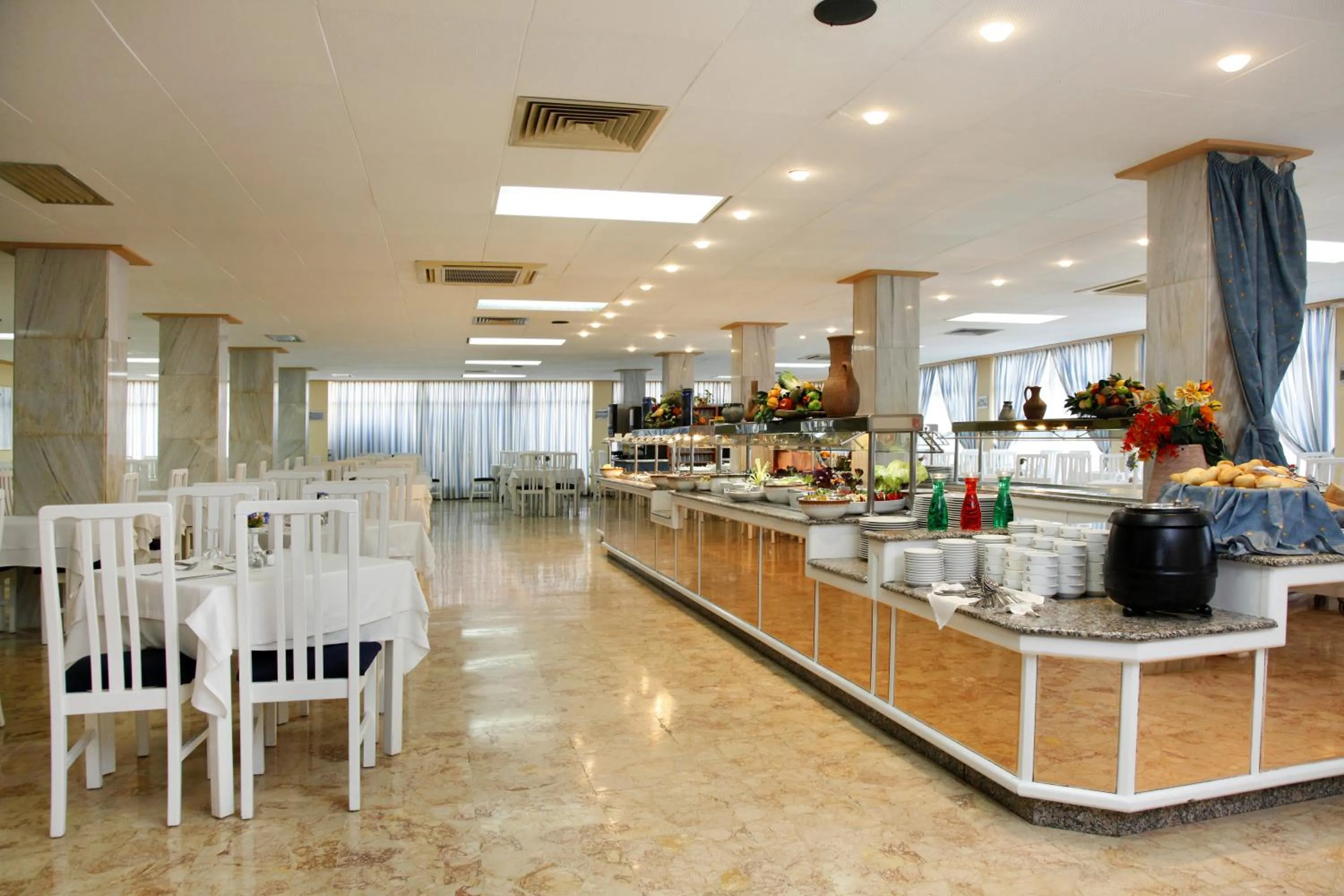 Restaurant/places to eat in Linda