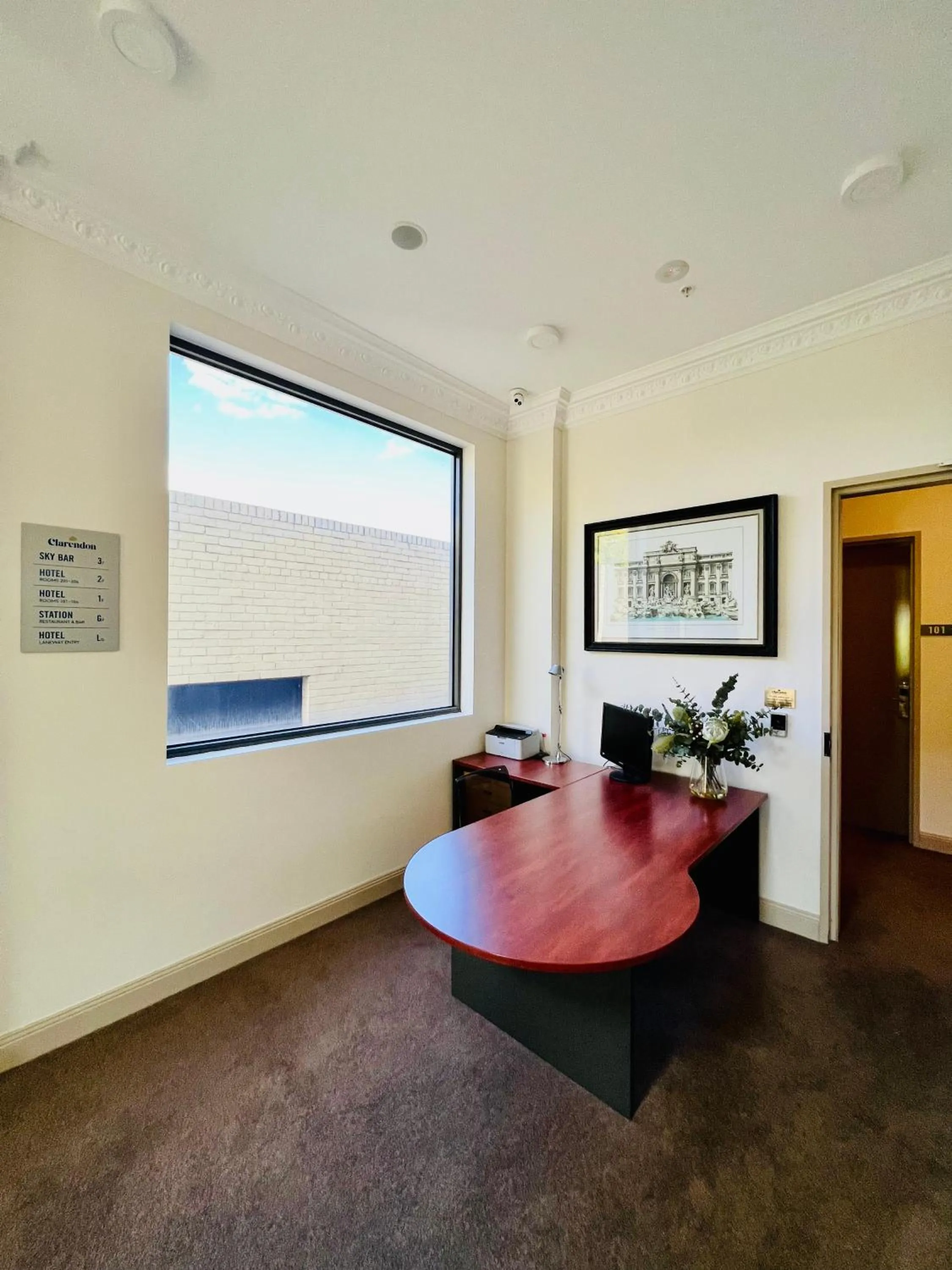 Lobby or reception in Clarendon Hotel