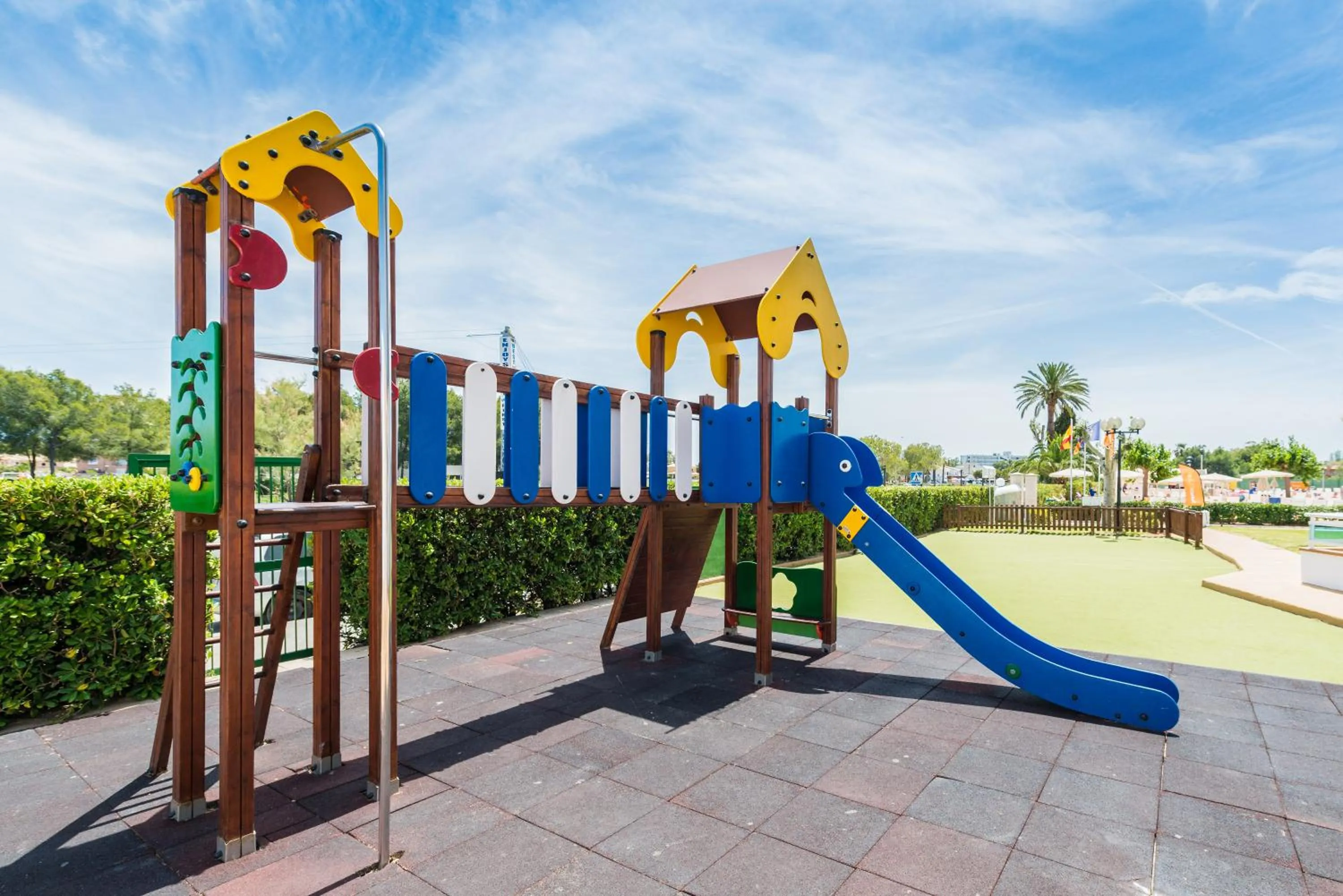 Children play ground in Bellevue Lagomonte