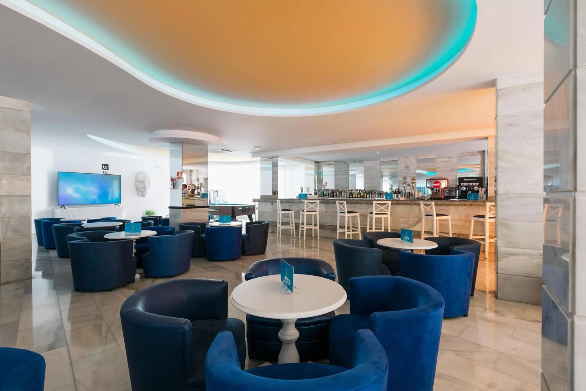 Lounge or bar in O7 Vistanova