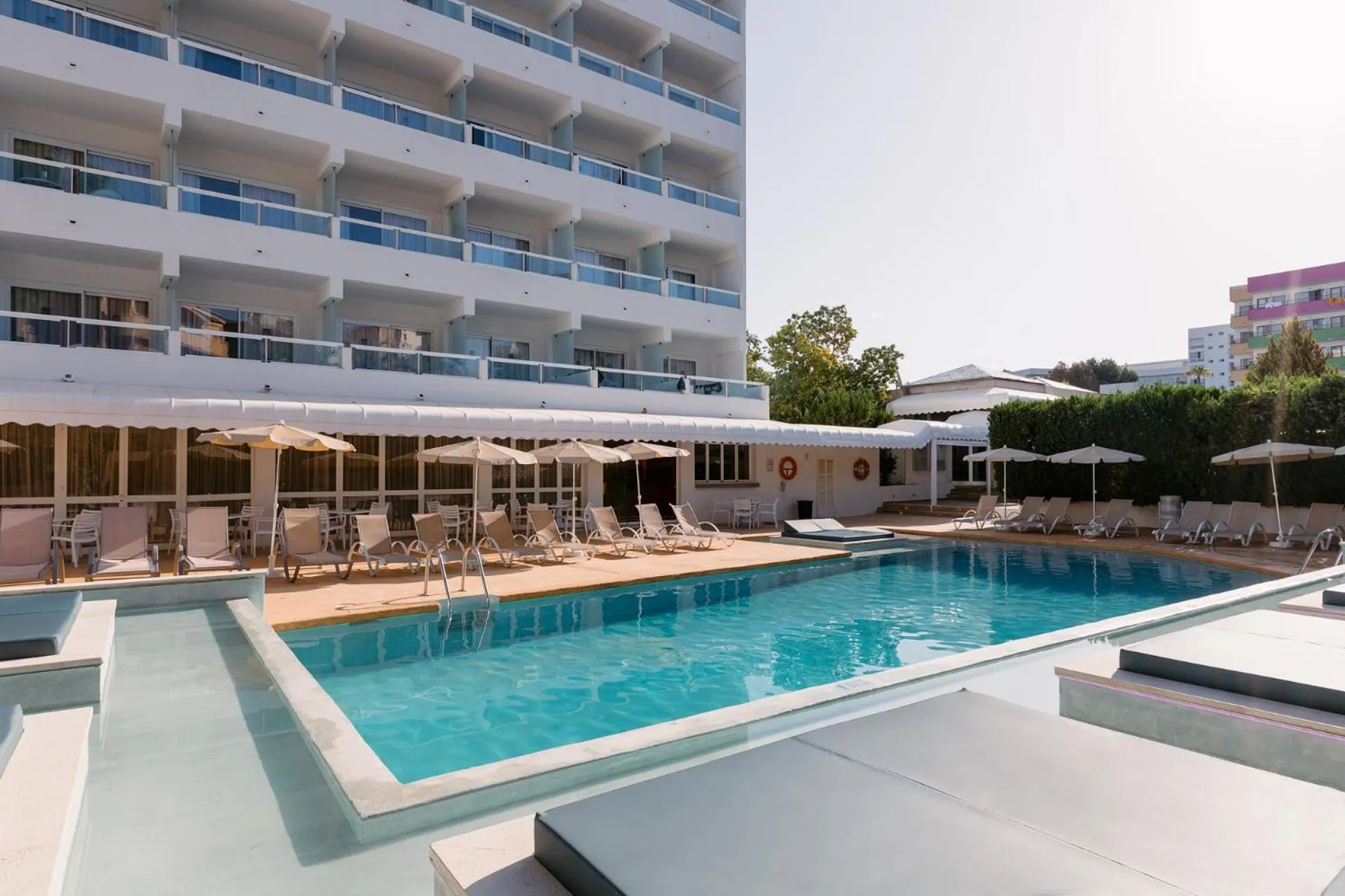 Property building in O7 Vistanova