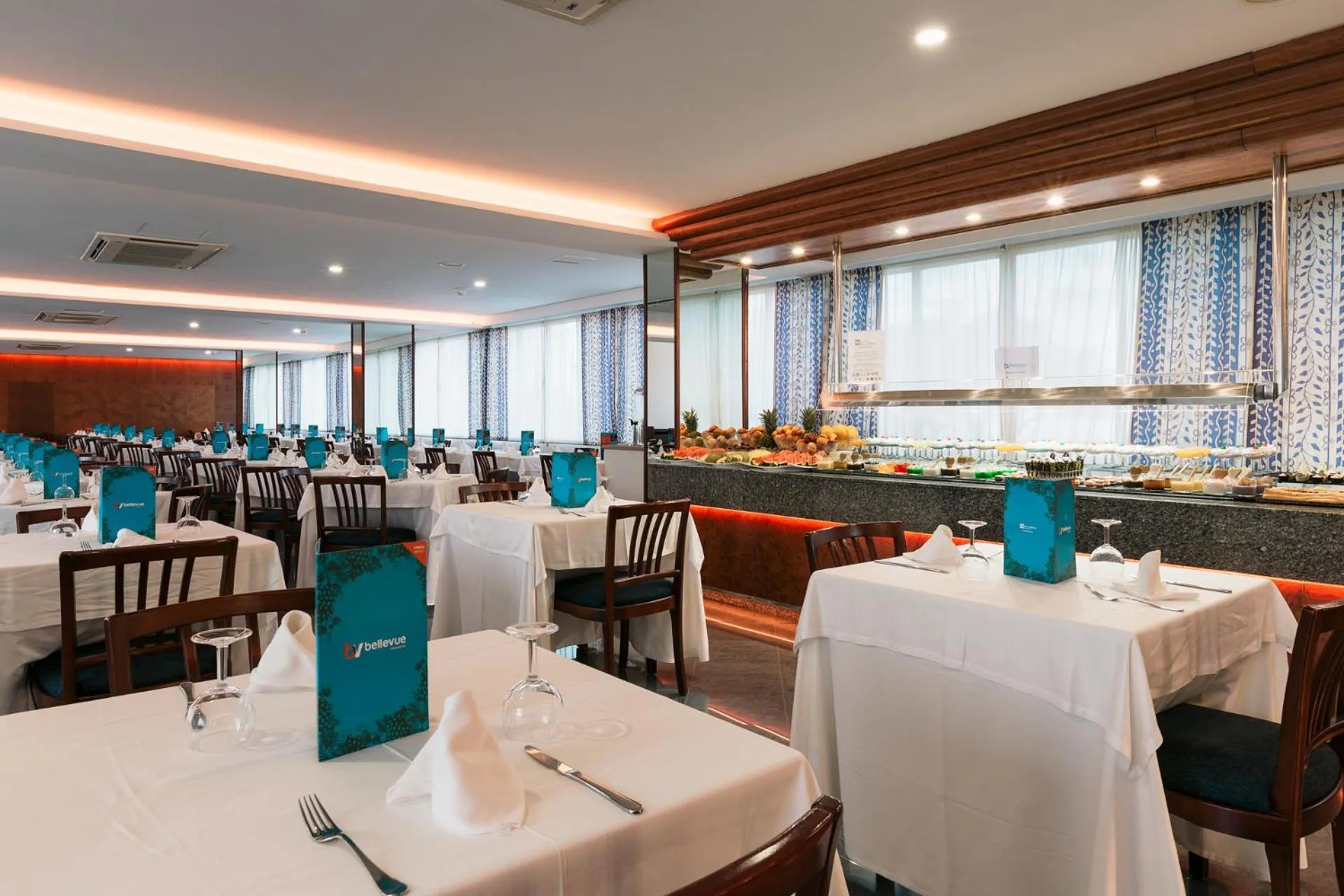 Restaurant/places to eat in O7 Vistanova