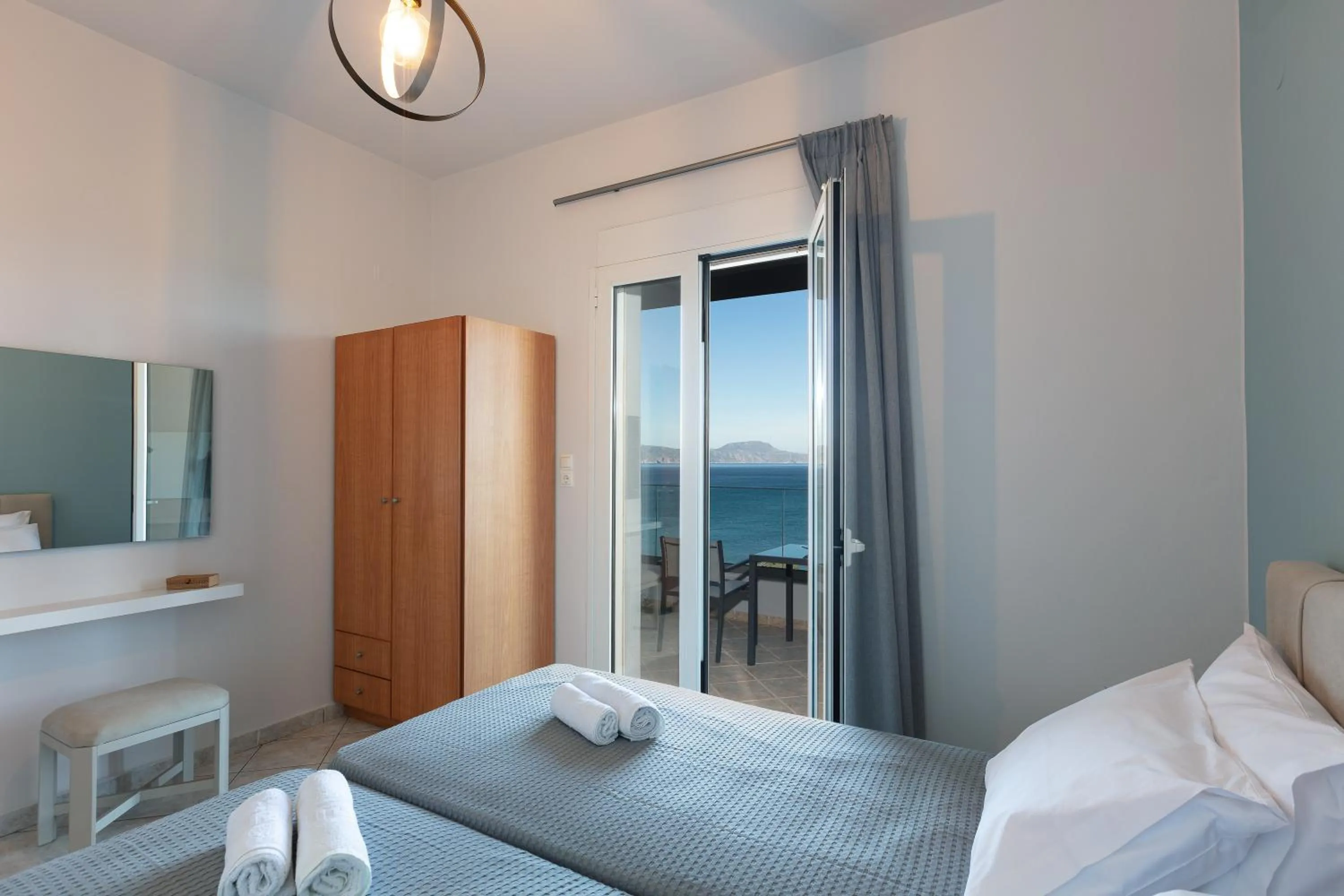 Bed in Pietra Di Mare