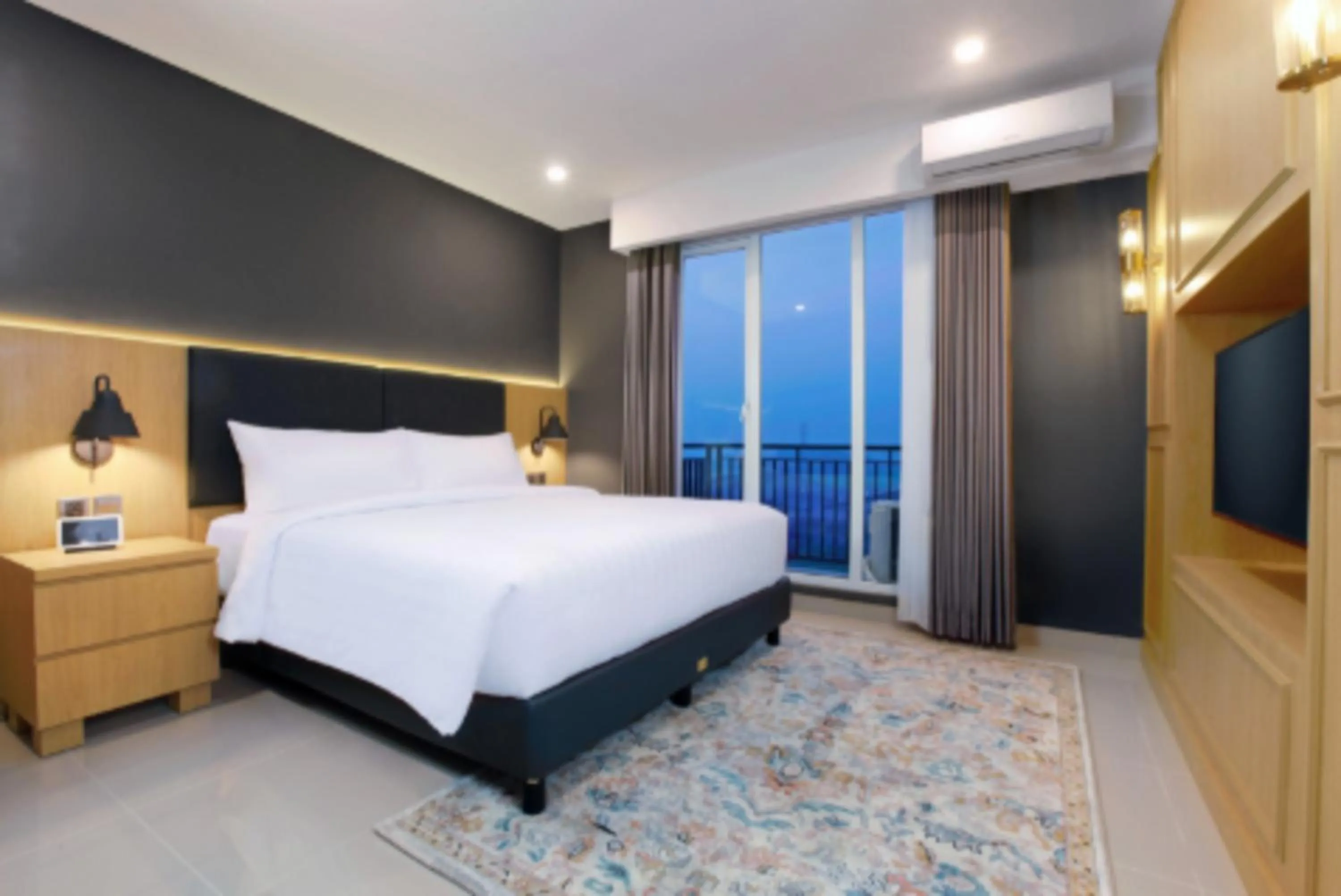 Bedroom, Bed in Aston Mojokerto Hotel & Conference Center