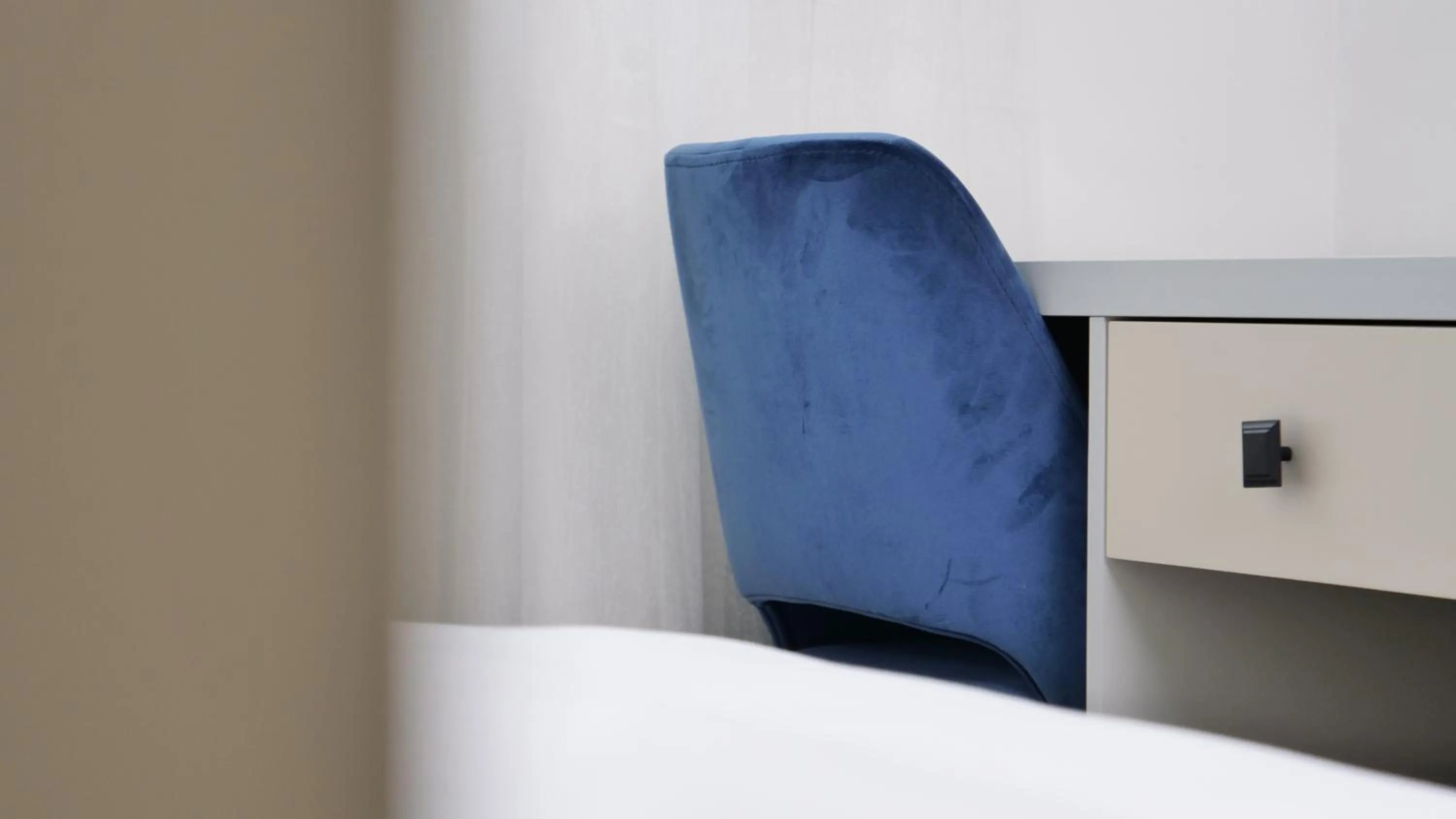 Seating area in Evsenn Hotel