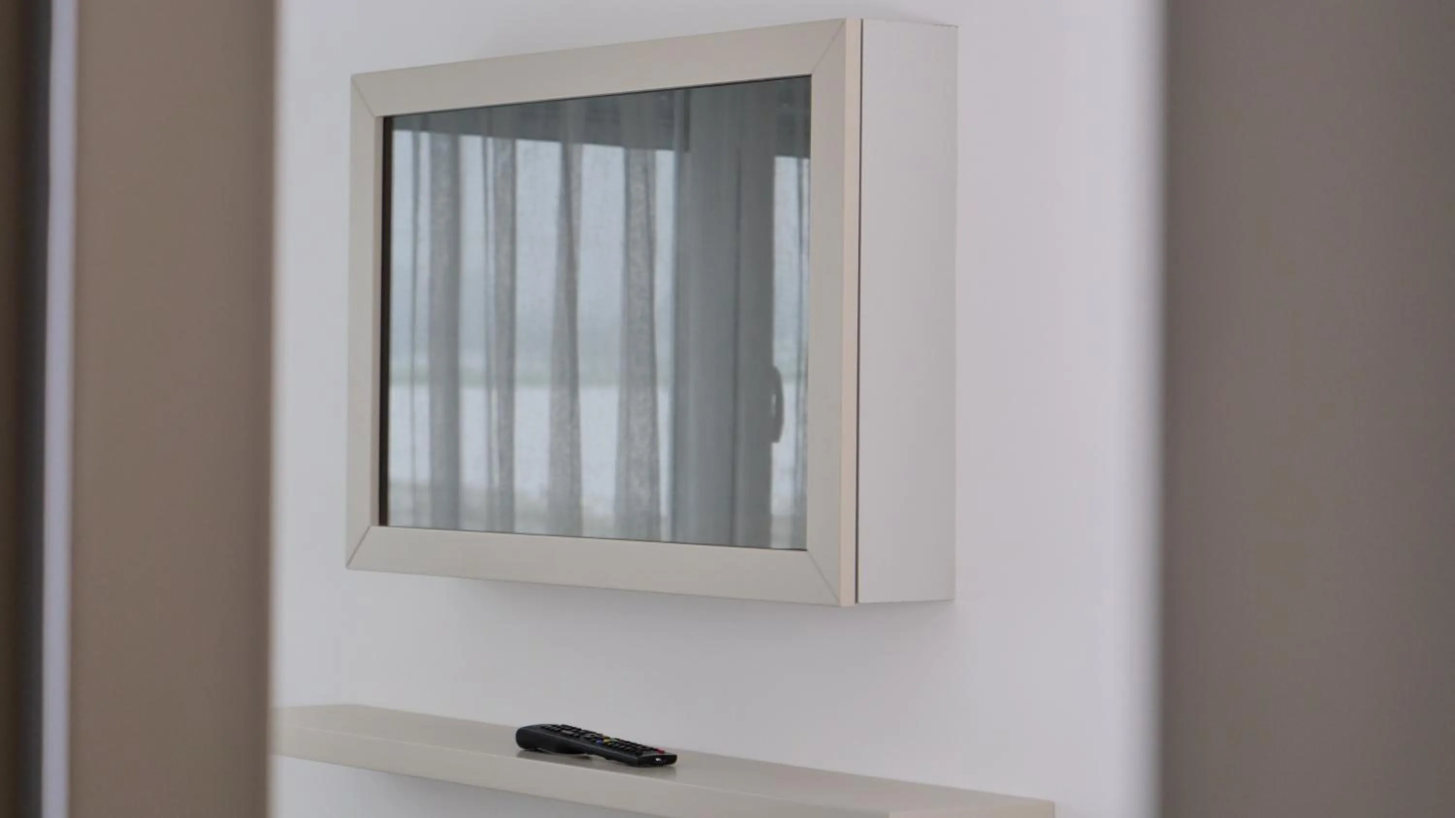 TV and multimedia in Evsenn Hotel