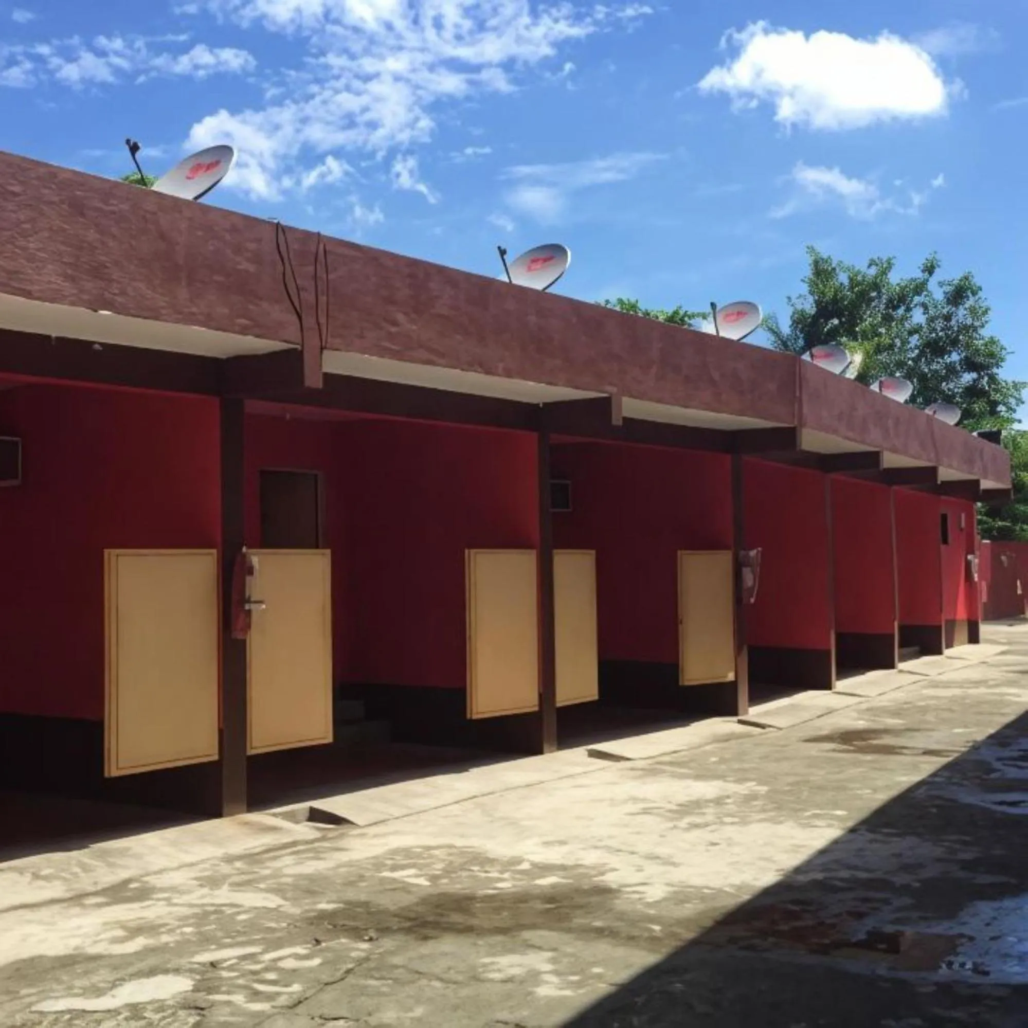 Property building in Golden Empress Hotel Urdaneta Pangasinan by RedDoorz