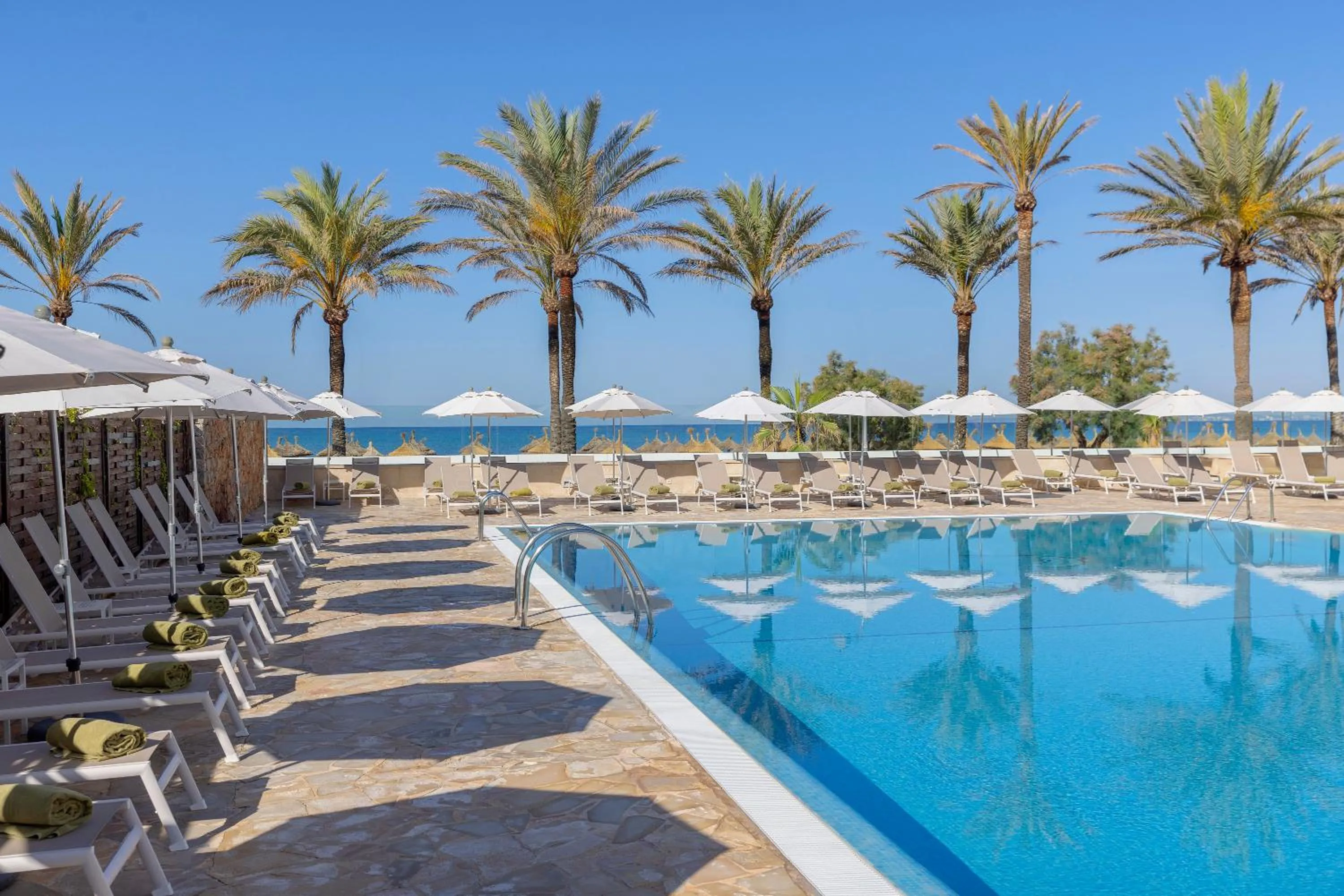 Swimming pool in HM Gran Fiesta