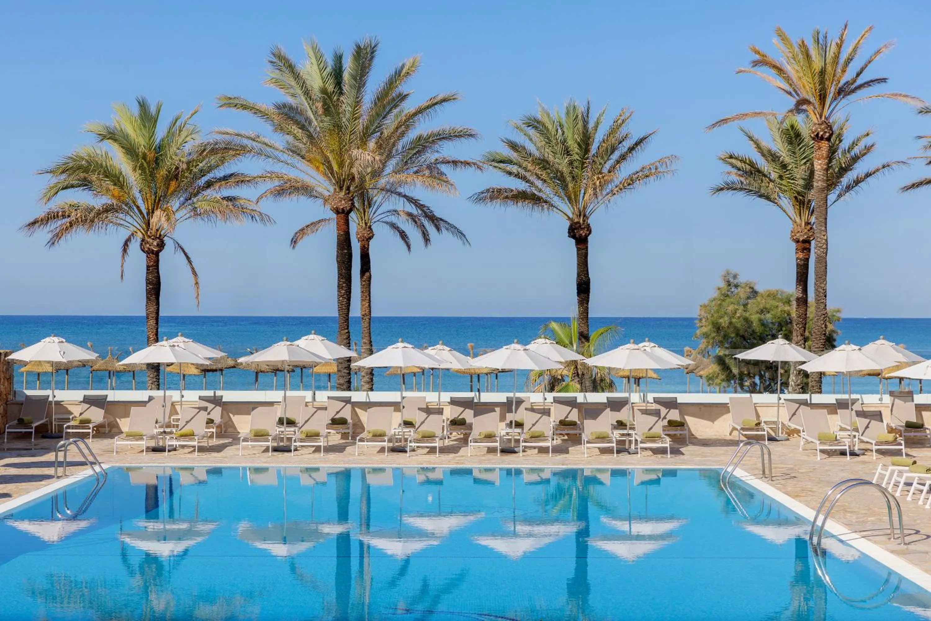 Swimming pool in HM Gran Fiesta