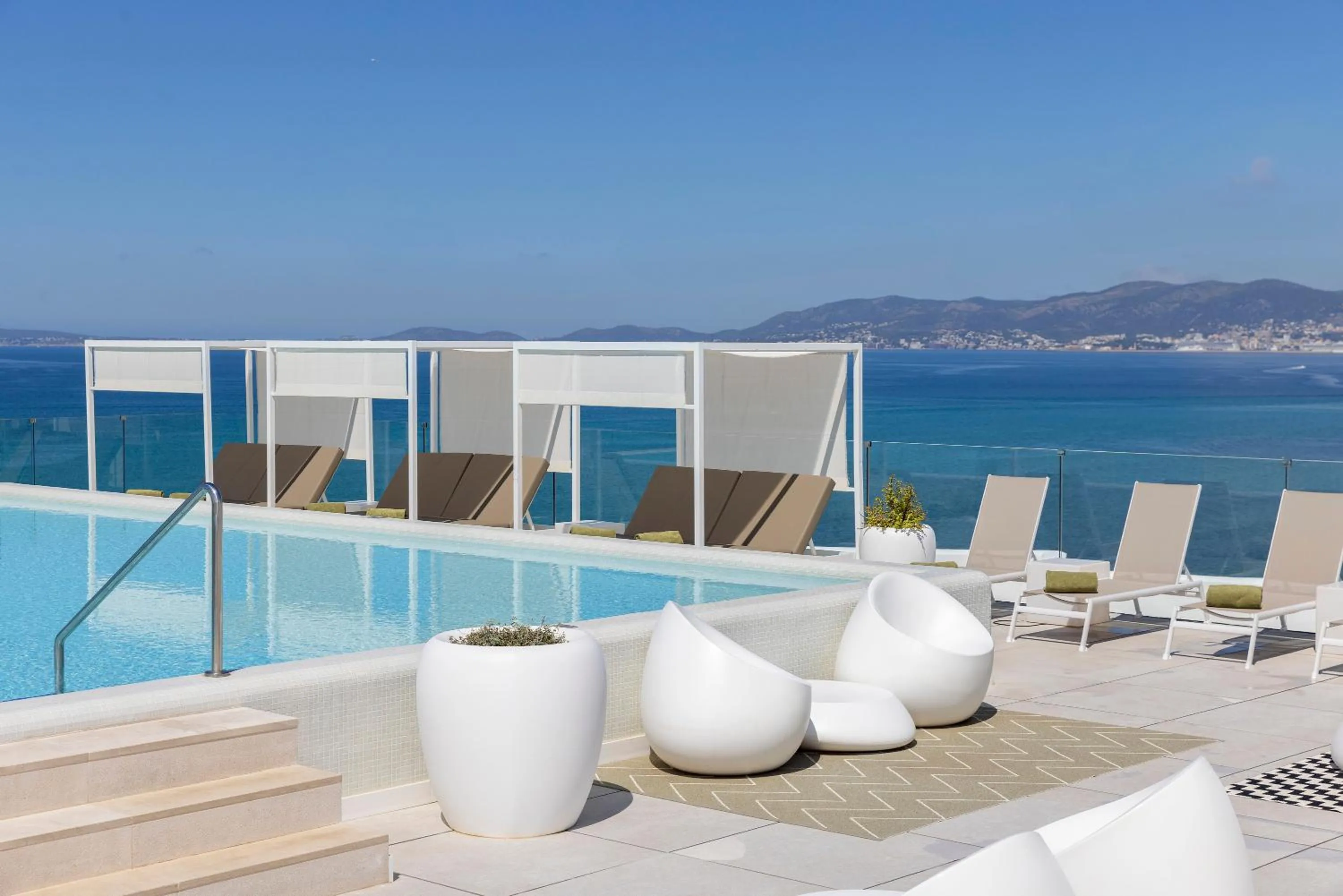 Pool view in HM Gran Fiesta