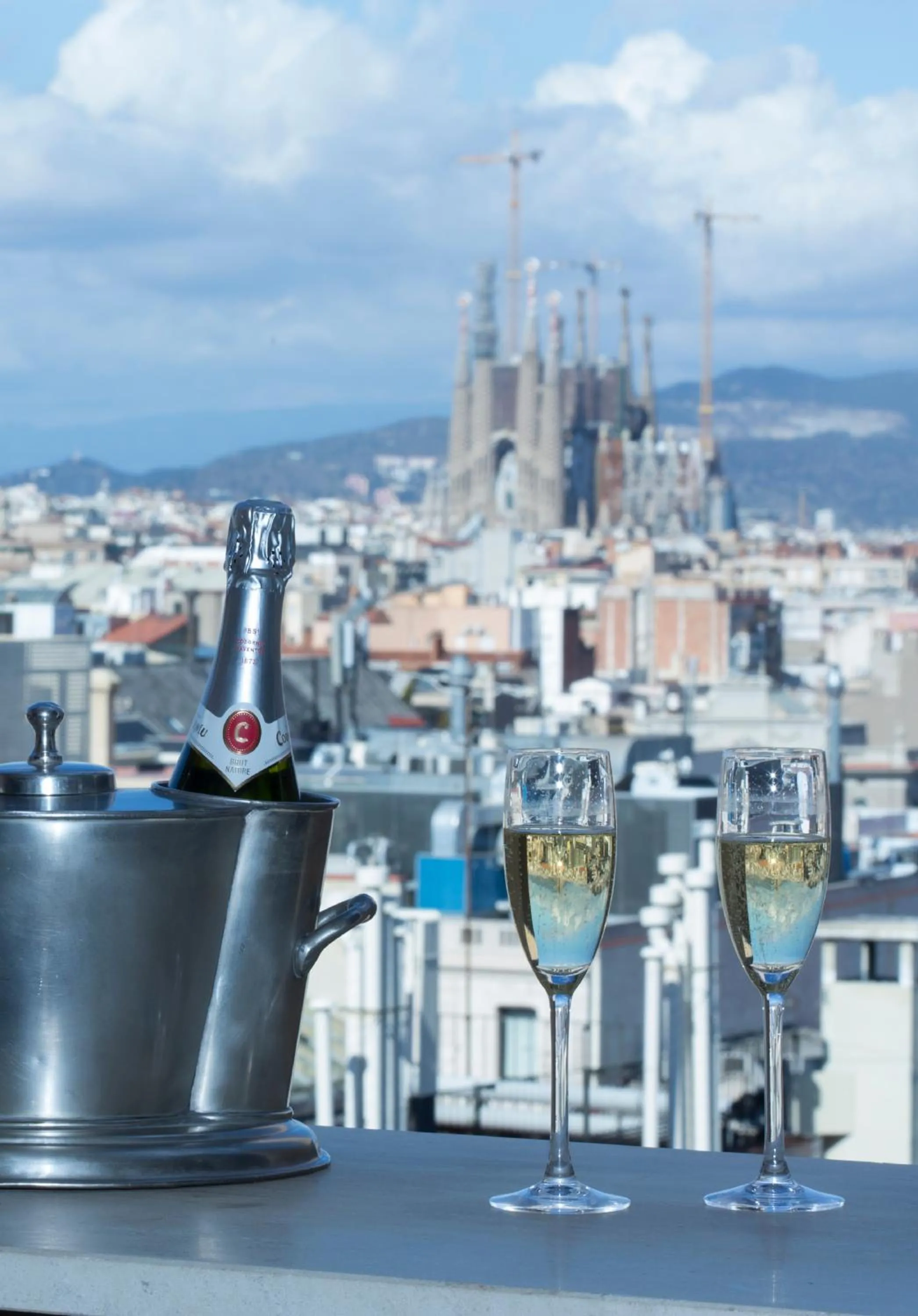 City view in El Avenida Palace