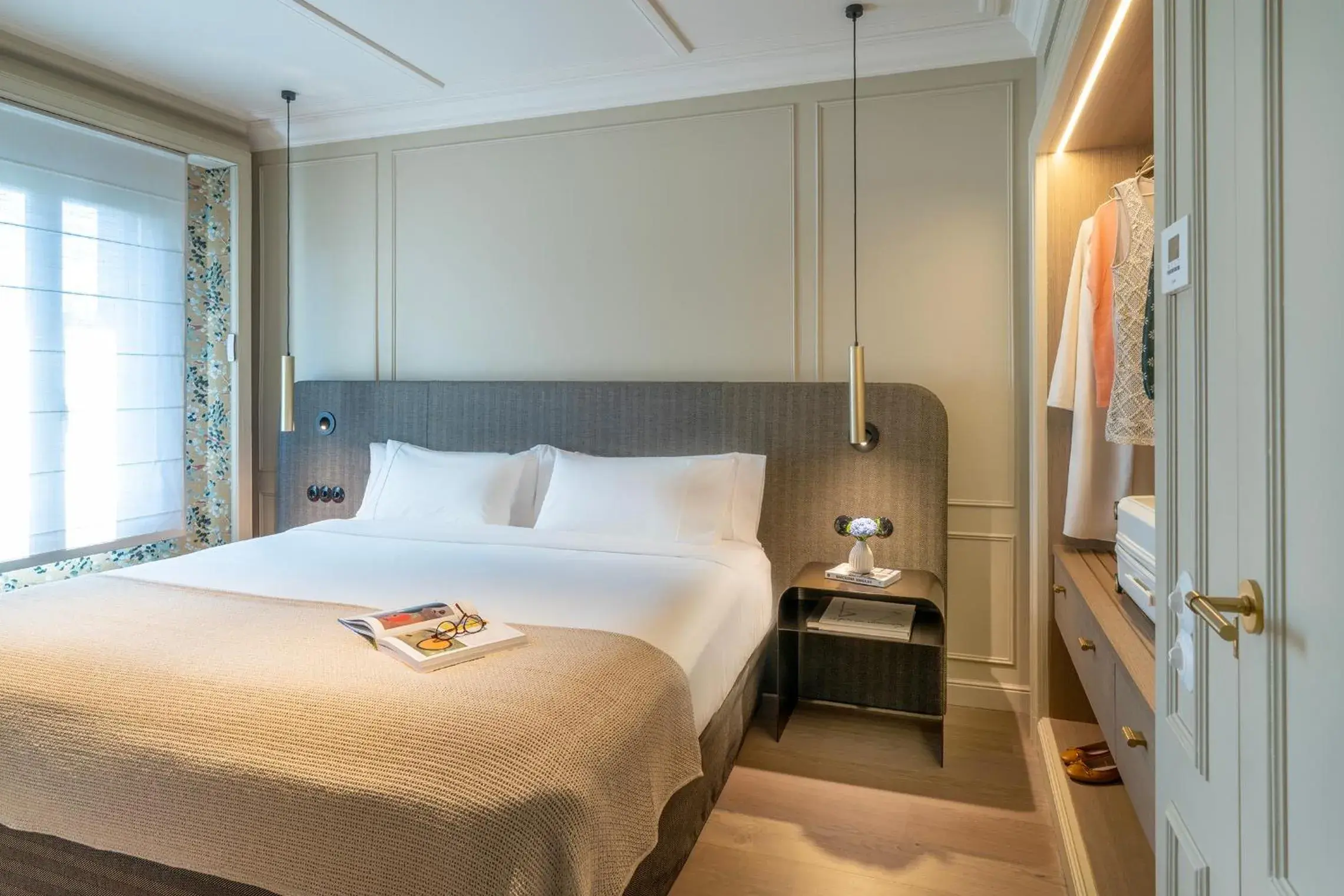 Superior Double Room in El Avenida Palace Superior Double Room in El Avenida Palace