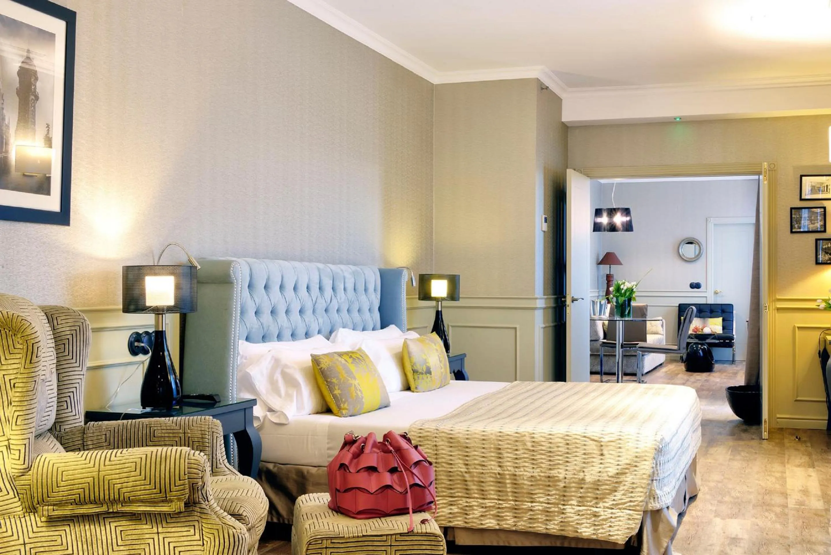 Bed in El Avenida Palace