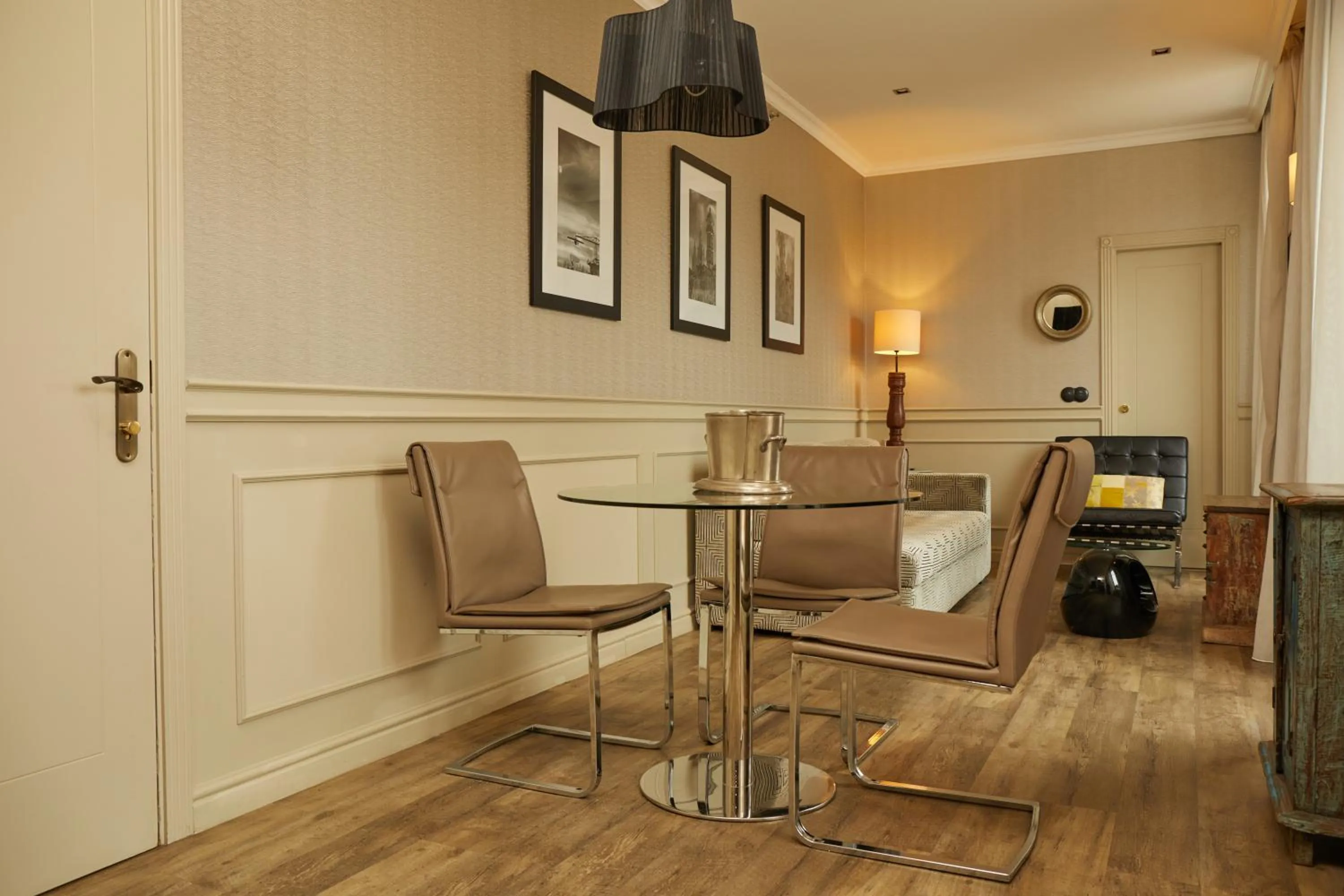 Living room in El Avenida Palace