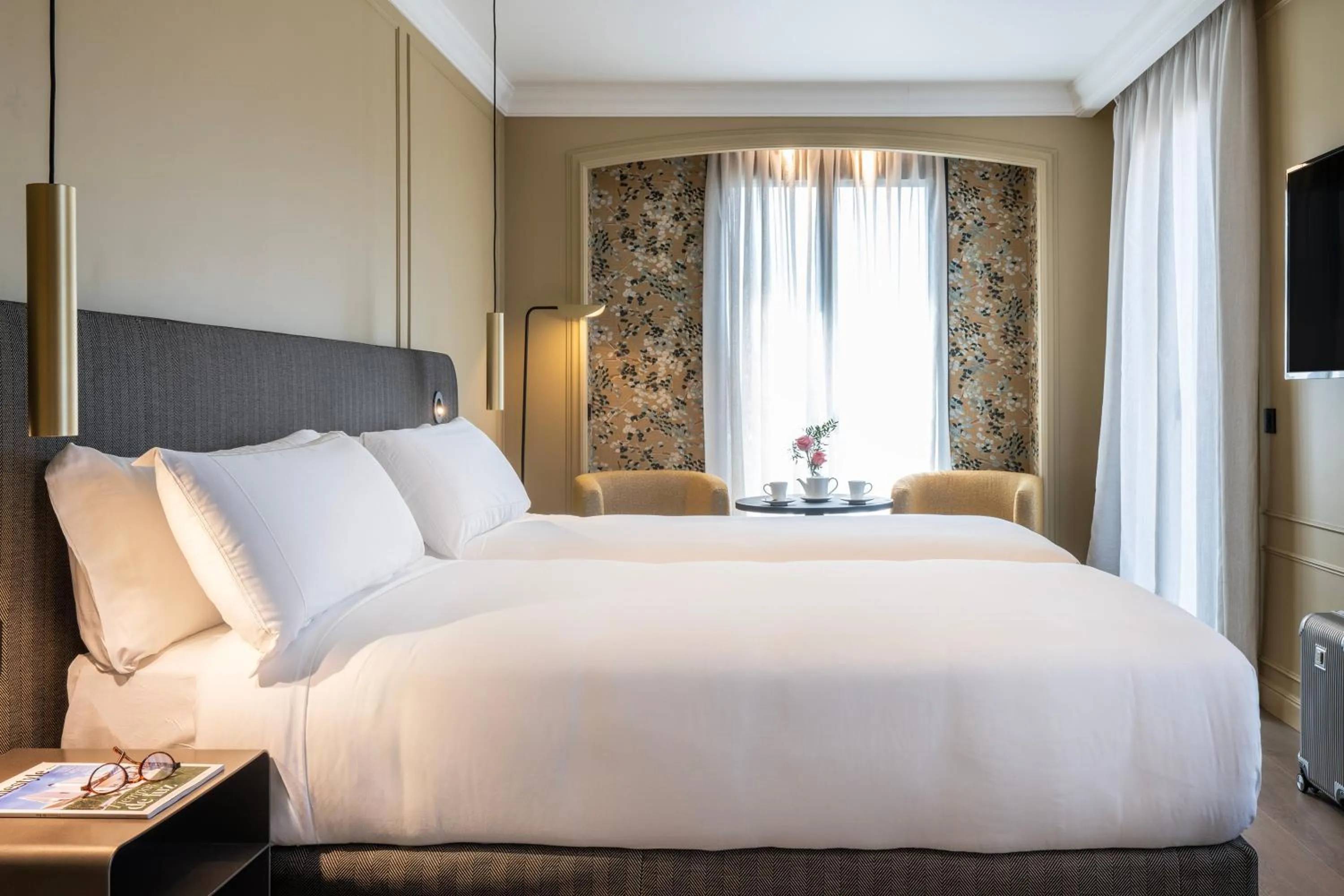 Bedroom, Bed in El Avenida Palace